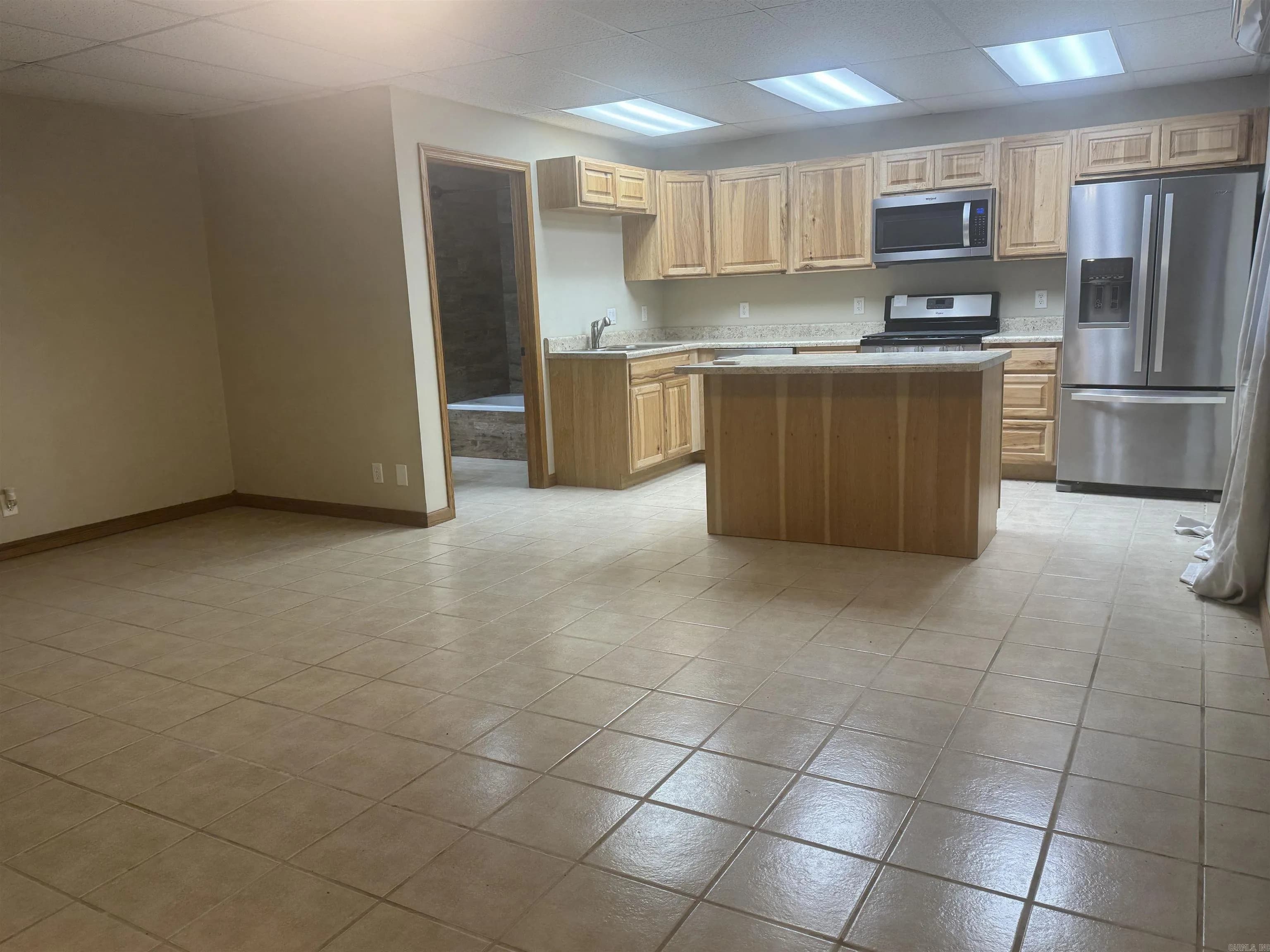 Property at 86  Center - Image 12