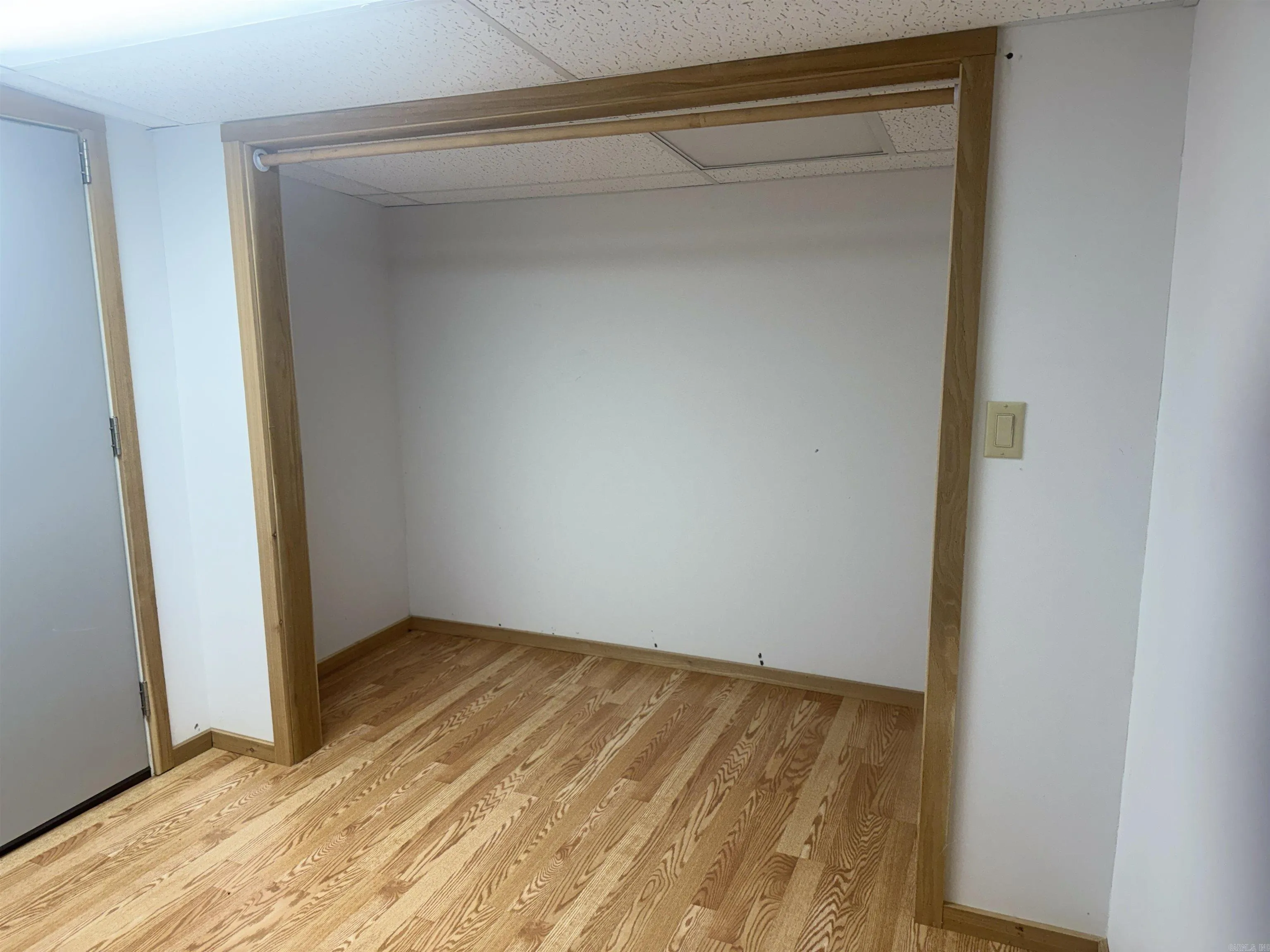 Property at 86  Center - Image 34