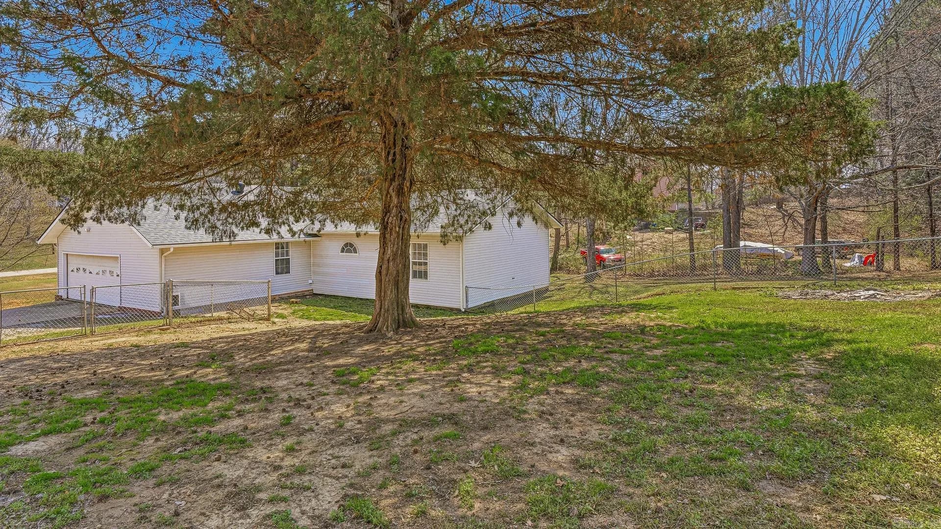 Property at 1006  Roselee - Image 5