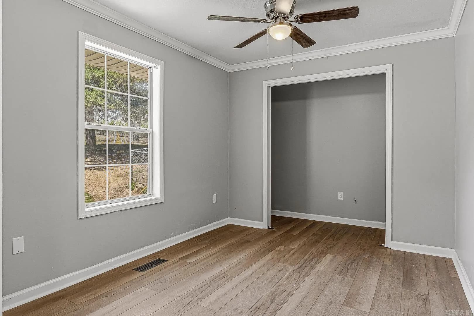 Property at 1006  Roselee - Image 20