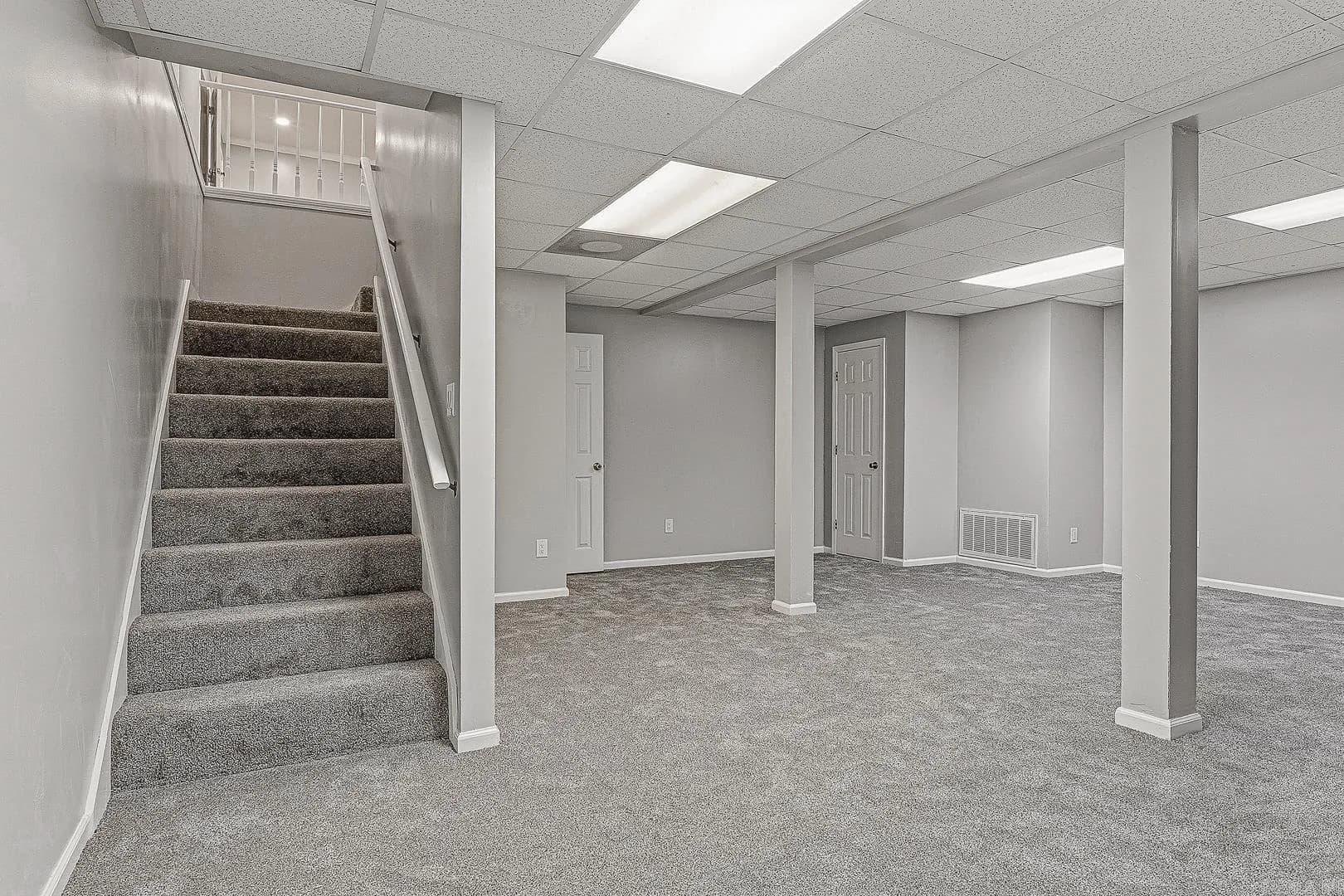 Property at 1006  Roselee - Image 32