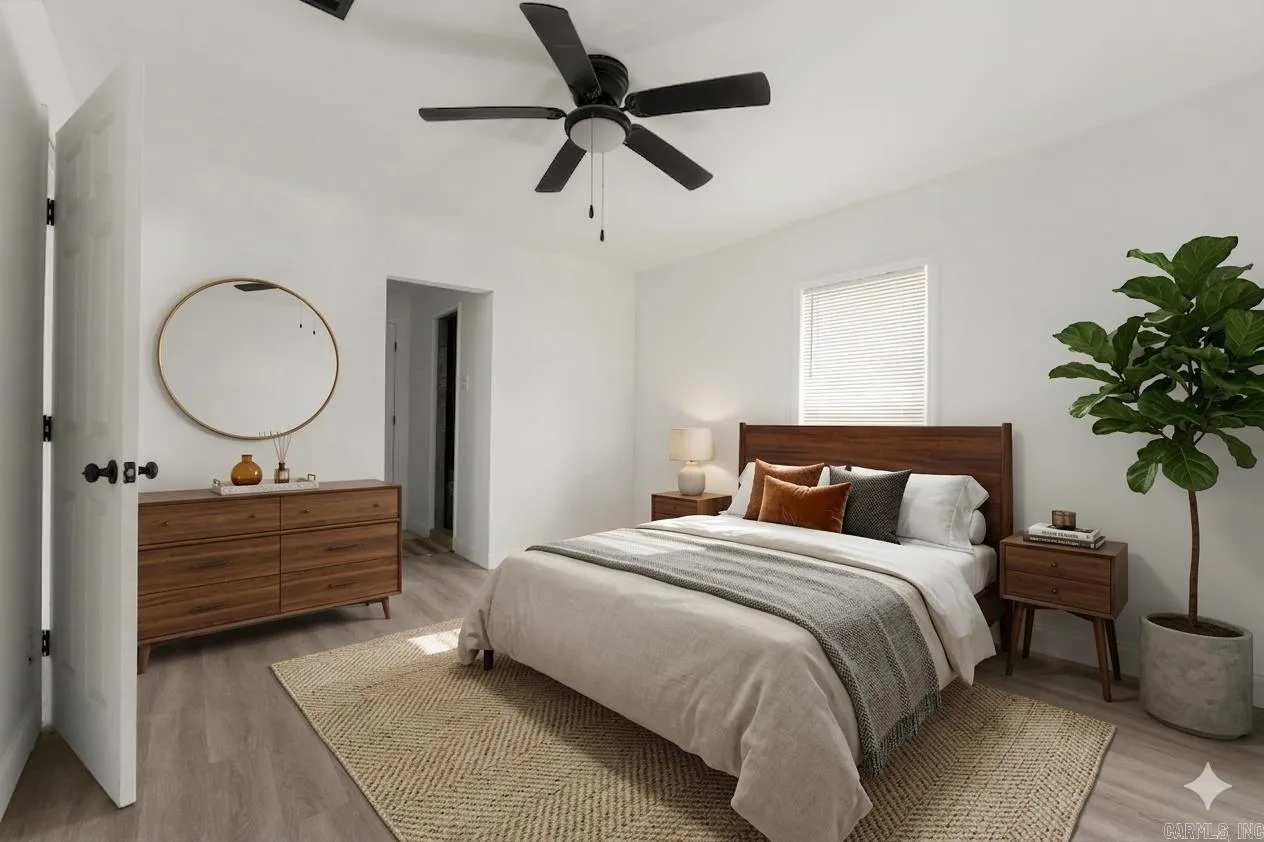 Property at 1414  Vine - Image 18