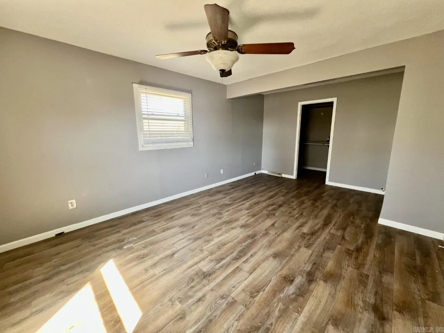 Property at 639  South - Image 14