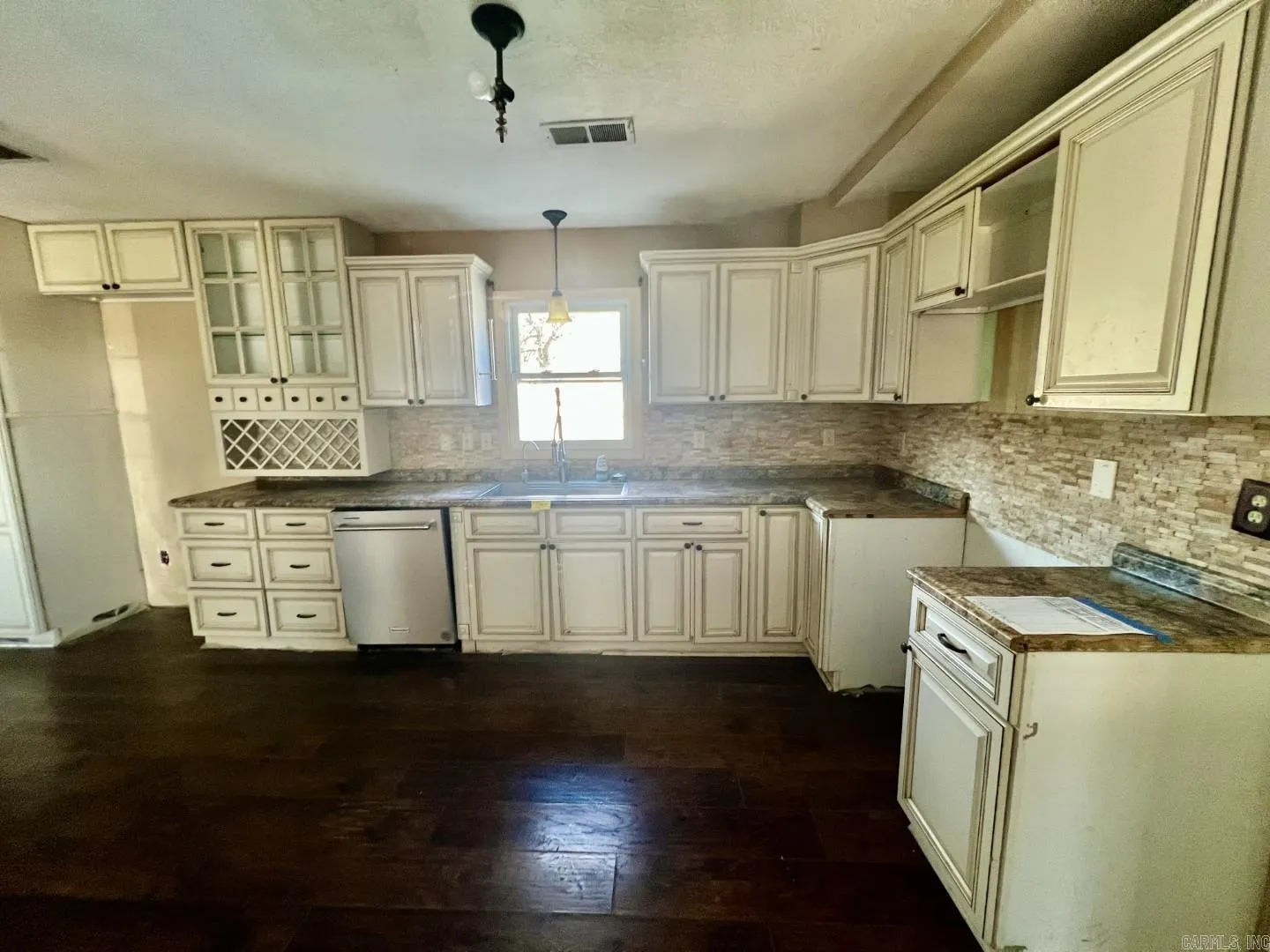 Property at 639  South - Image 6