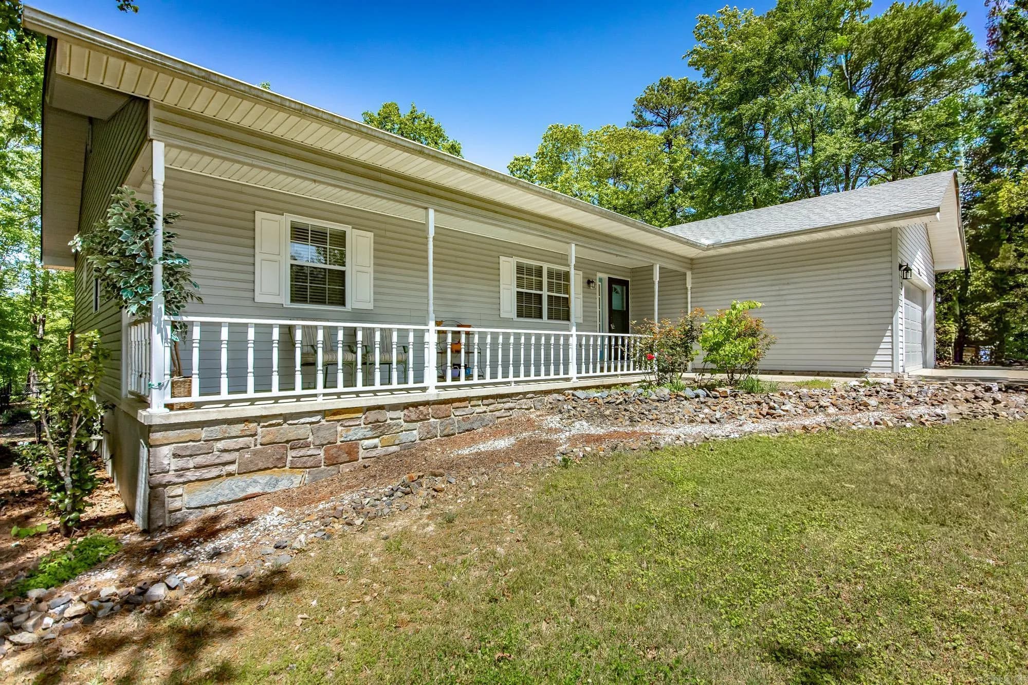 Property at 4  Miranda - Image 4