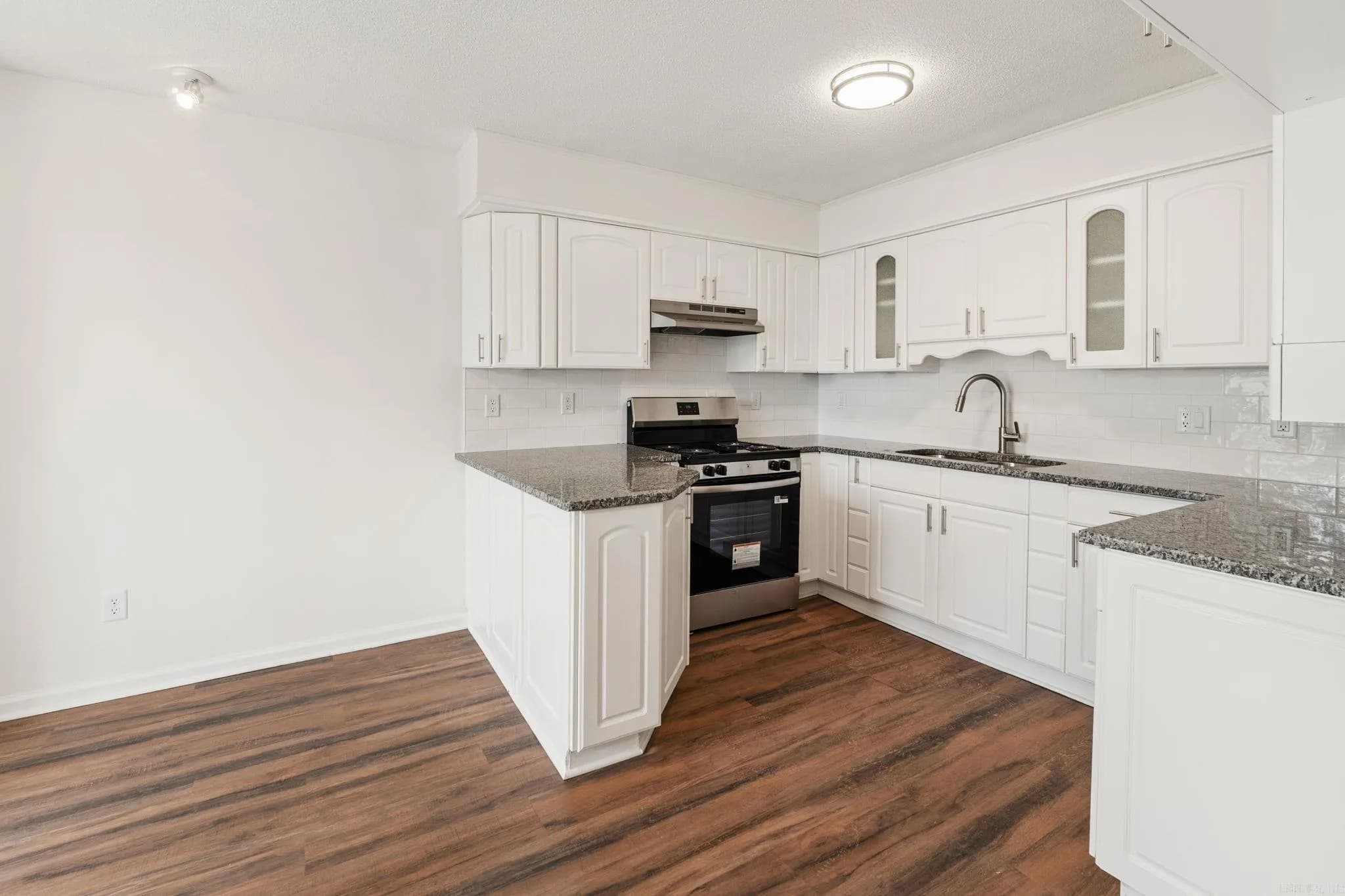 Property at 723  Mountain springs - Image 10