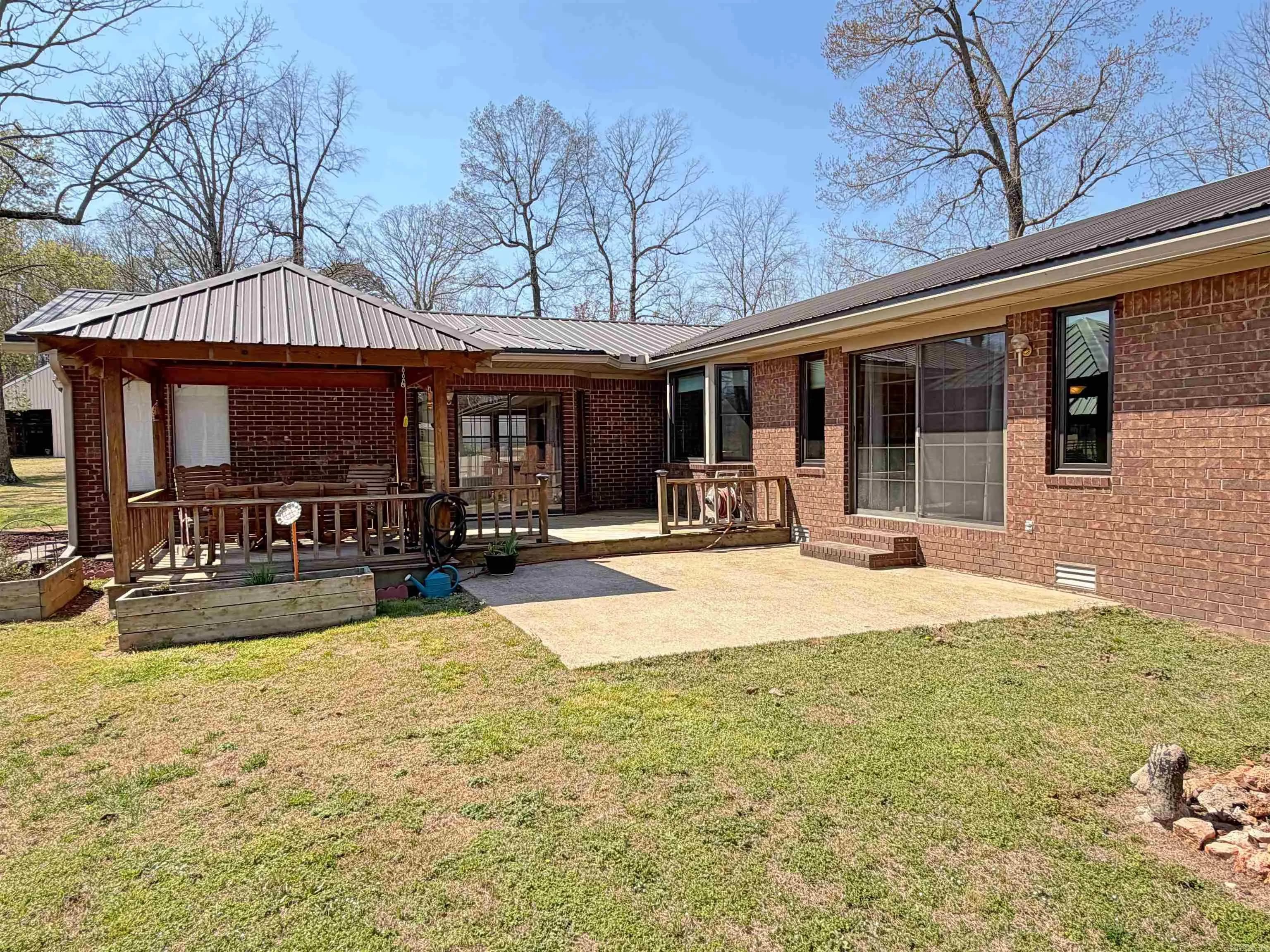 Property at 812  Pitard - Image 32