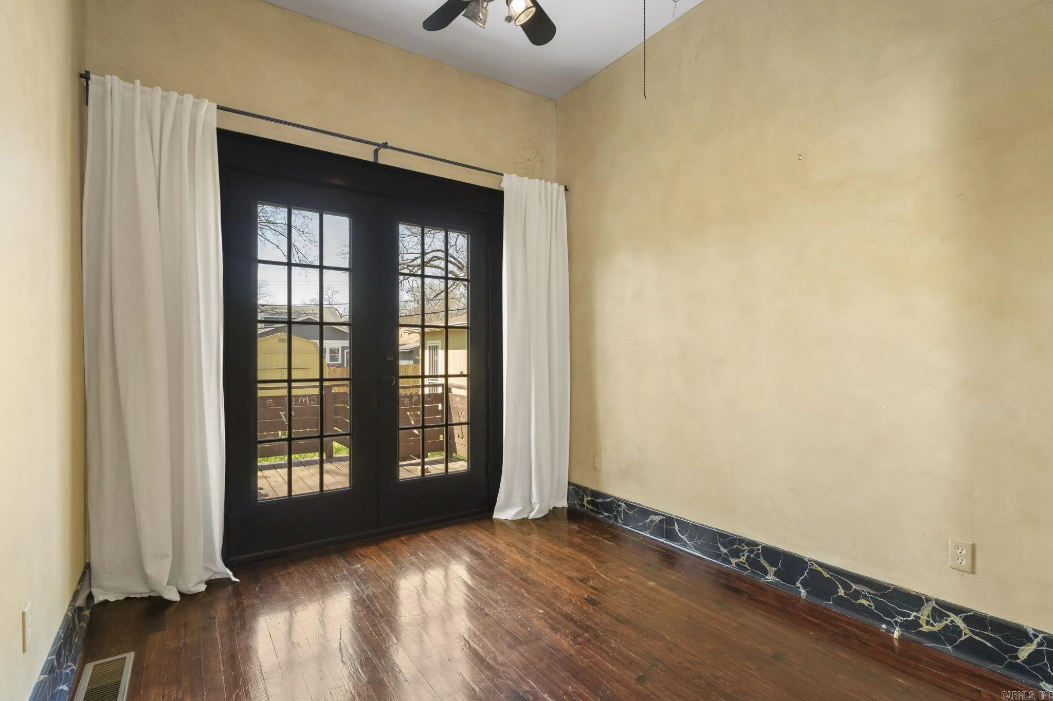 Property at 138  Booker - Image 30