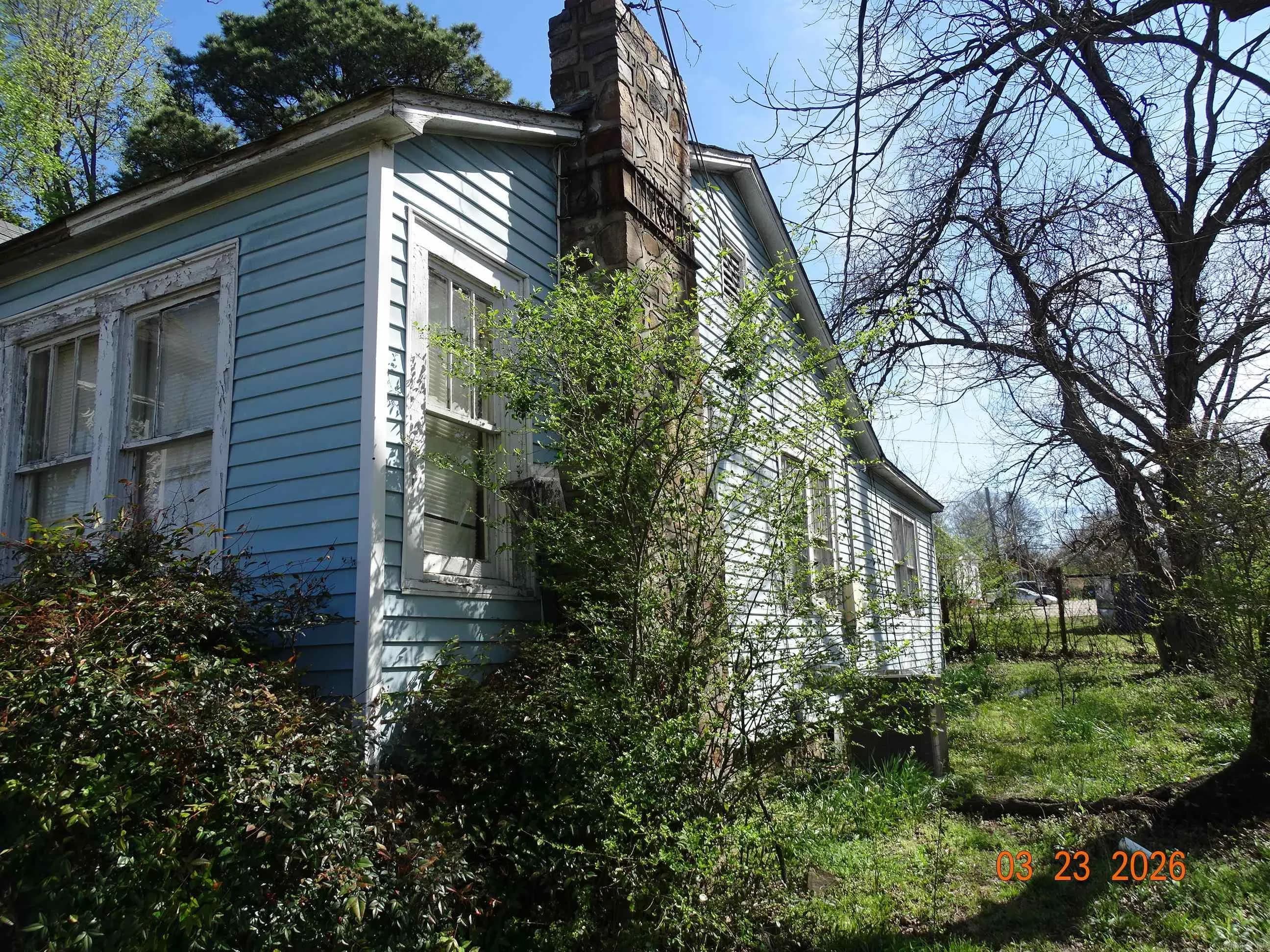 Property at 1815  Thayer - Image 3