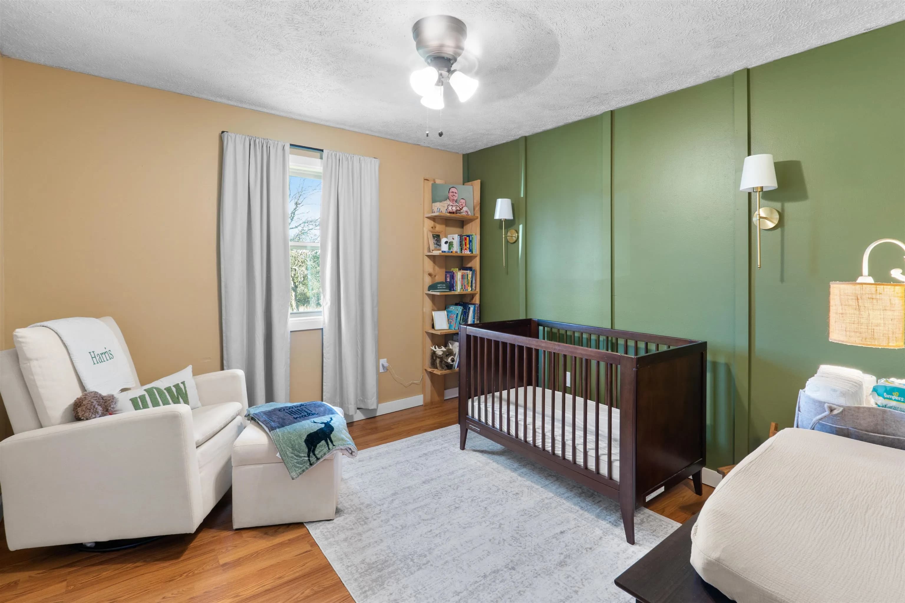 Property at 613 E 1st street - Image 11