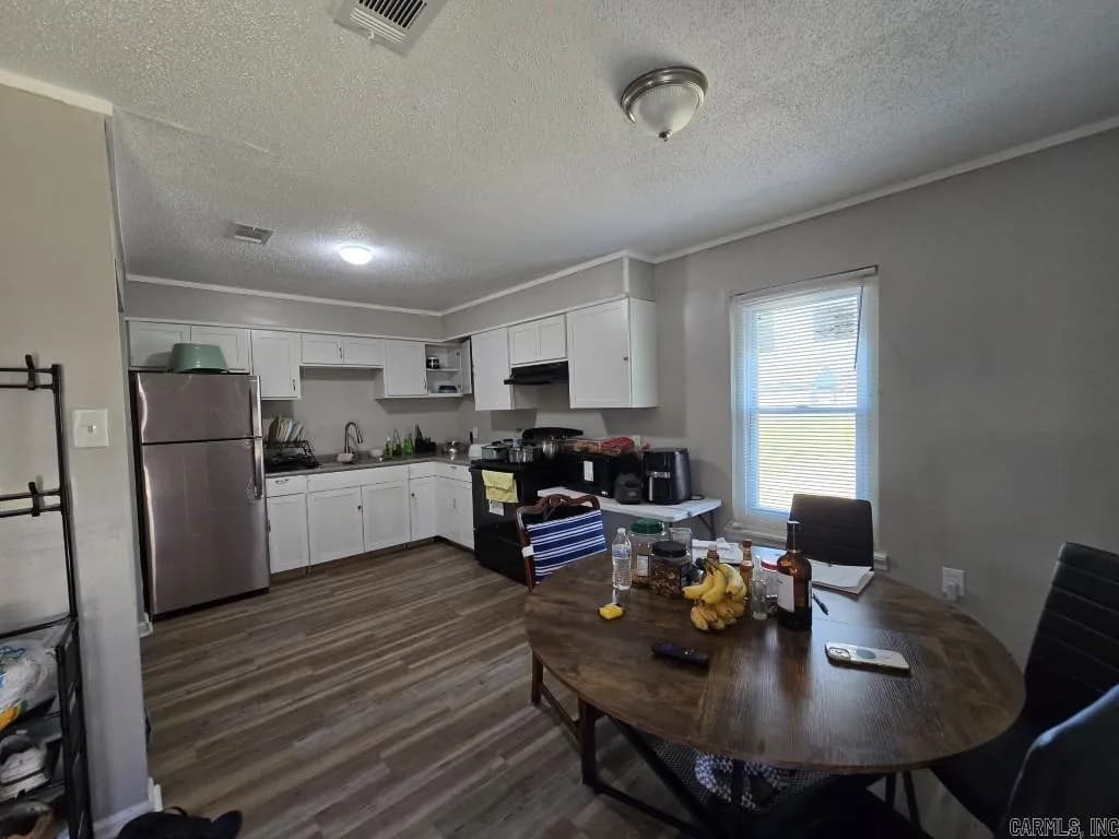 Property at 62  Harvard rd - Image 5