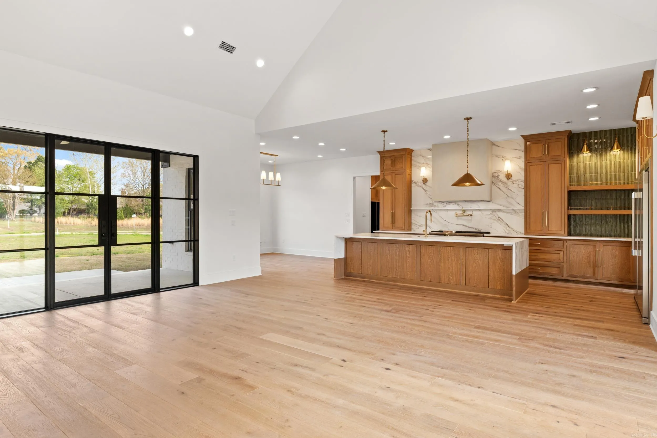 Property at 1600  Dolphin - Image 7
