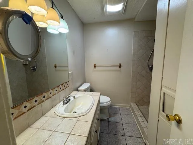 Property at 102  Meadowview - Image 16