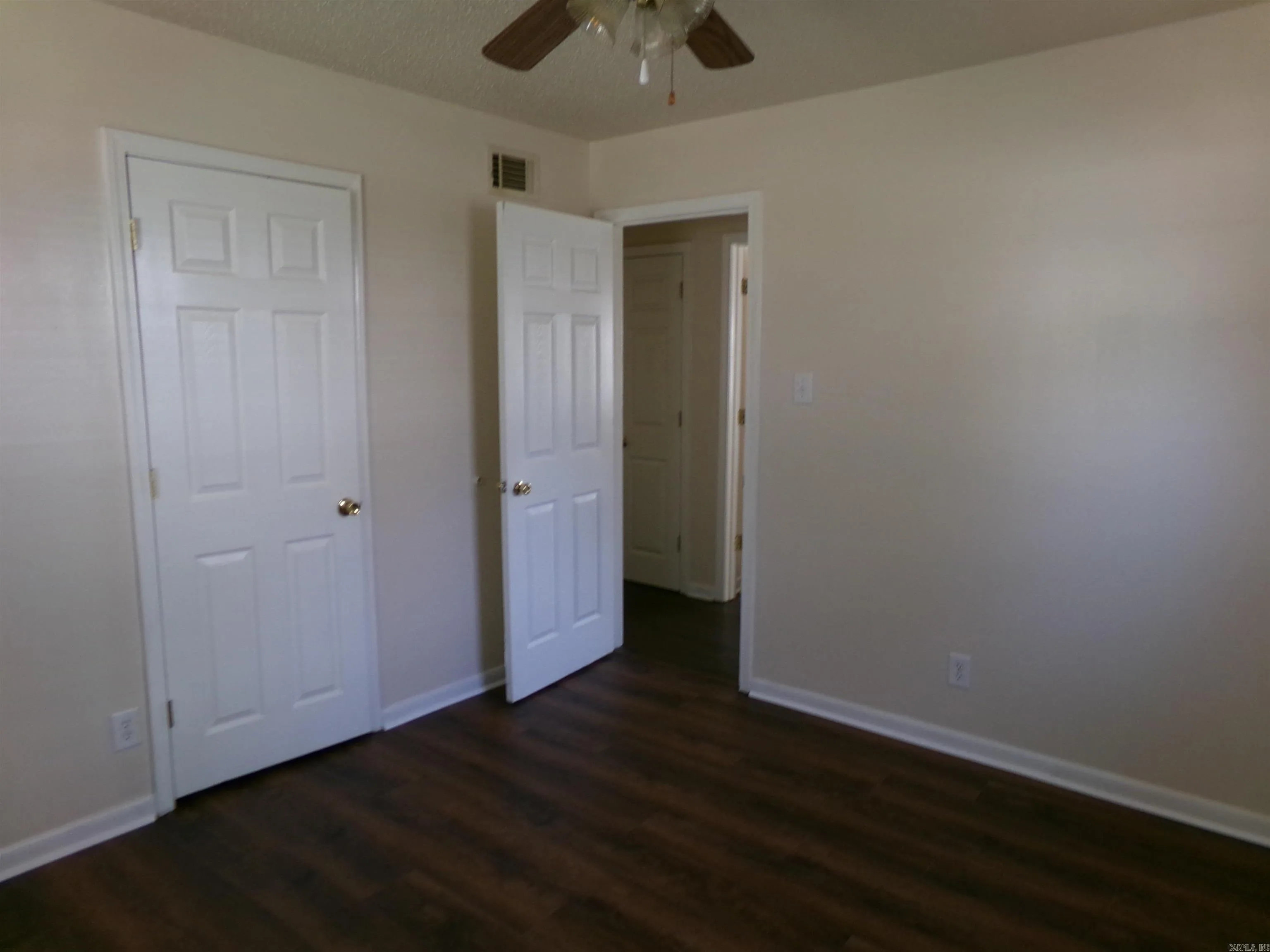 Property at 1016  Roseclair - Image 12