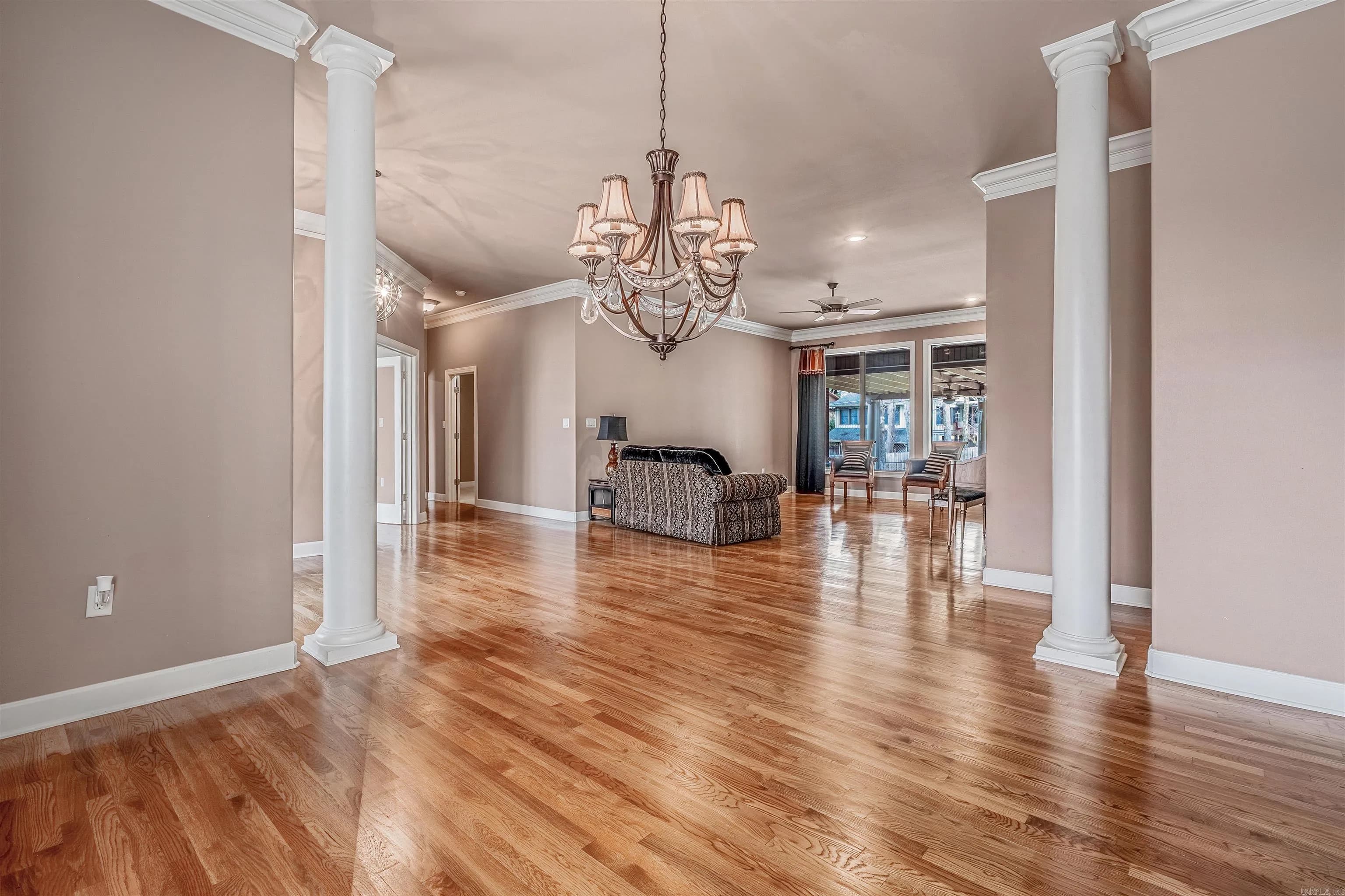 Property at 515  Shady valley - Image 8