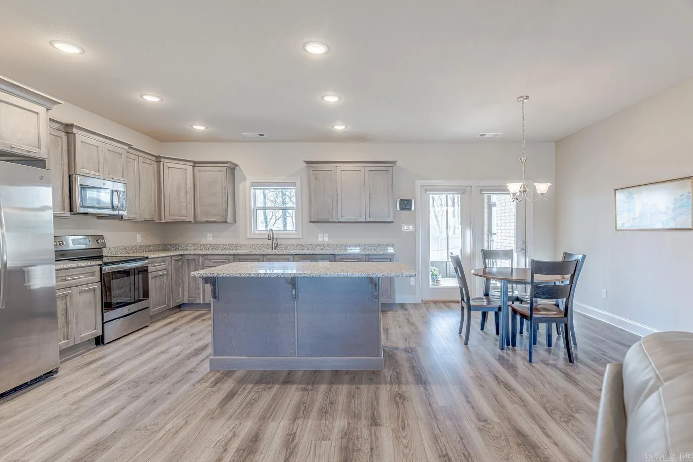 Property at 1277  Sullivan cir - Image 11