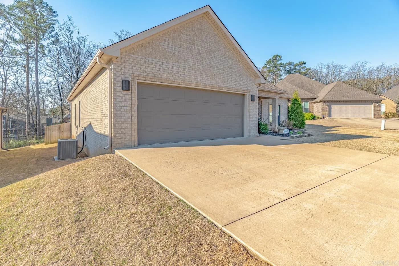 Property at 1277  Sullivan cir - Image 3