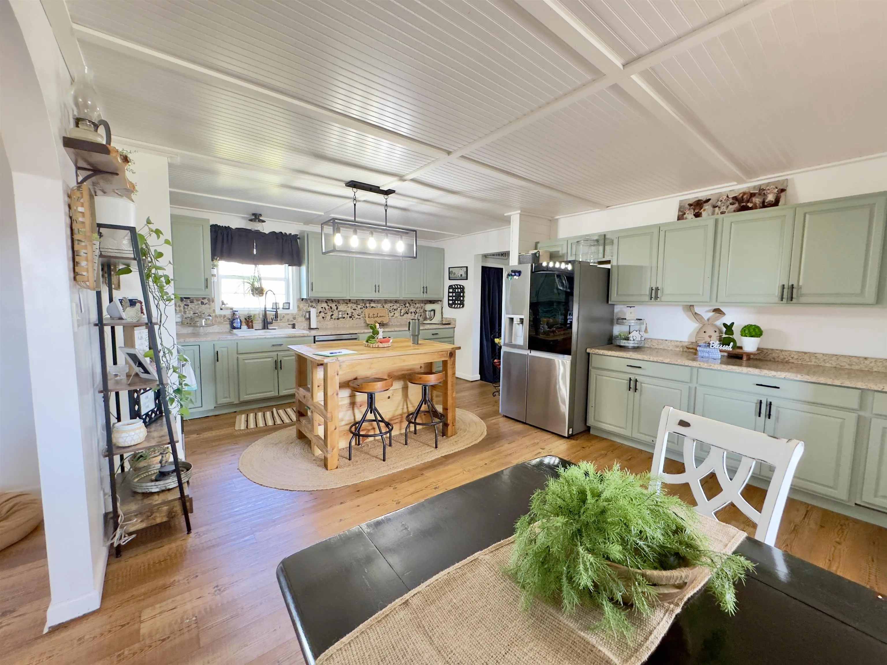 Property at 395  Lee - Image 16