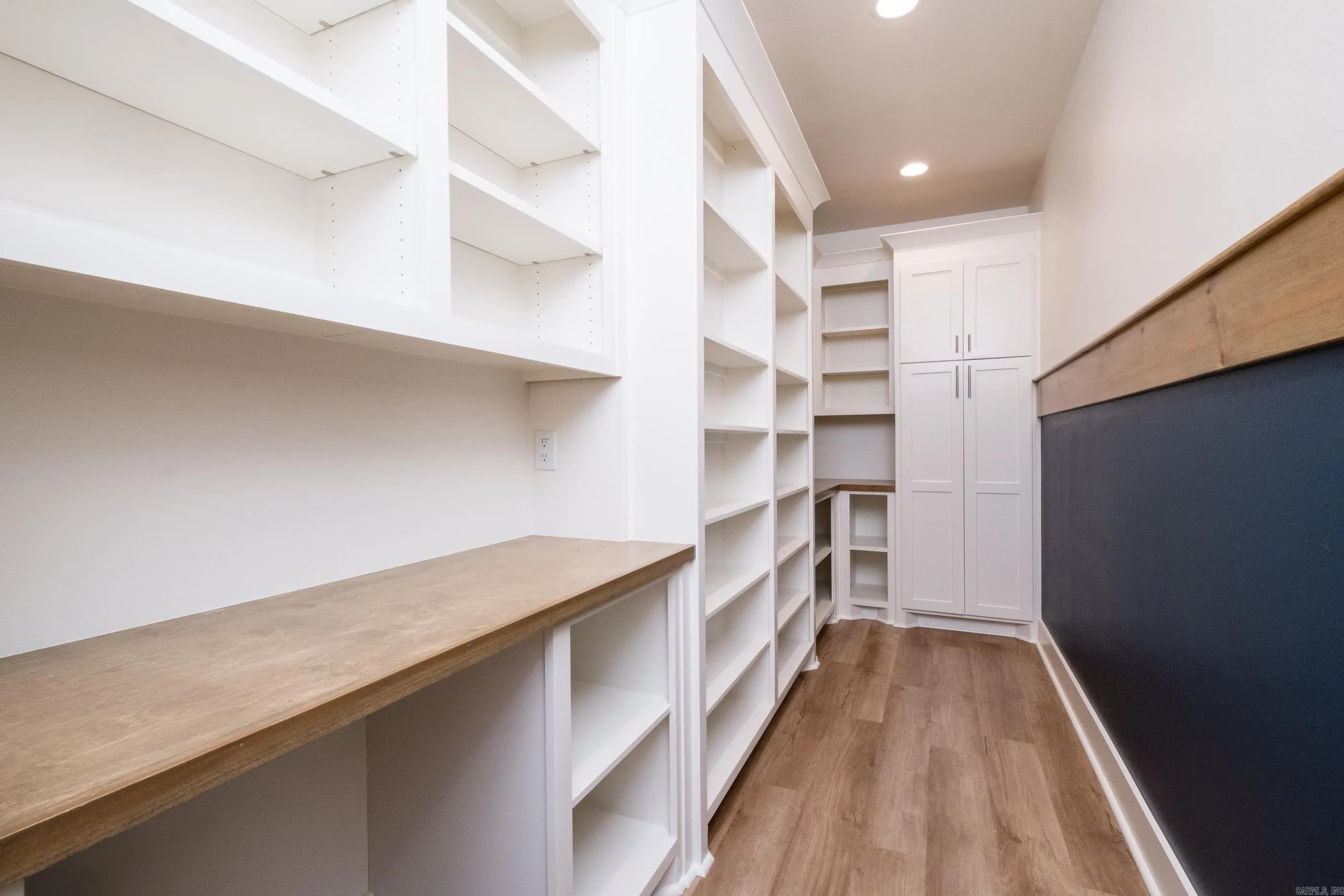 Property at 19  Morris court - Image 19
