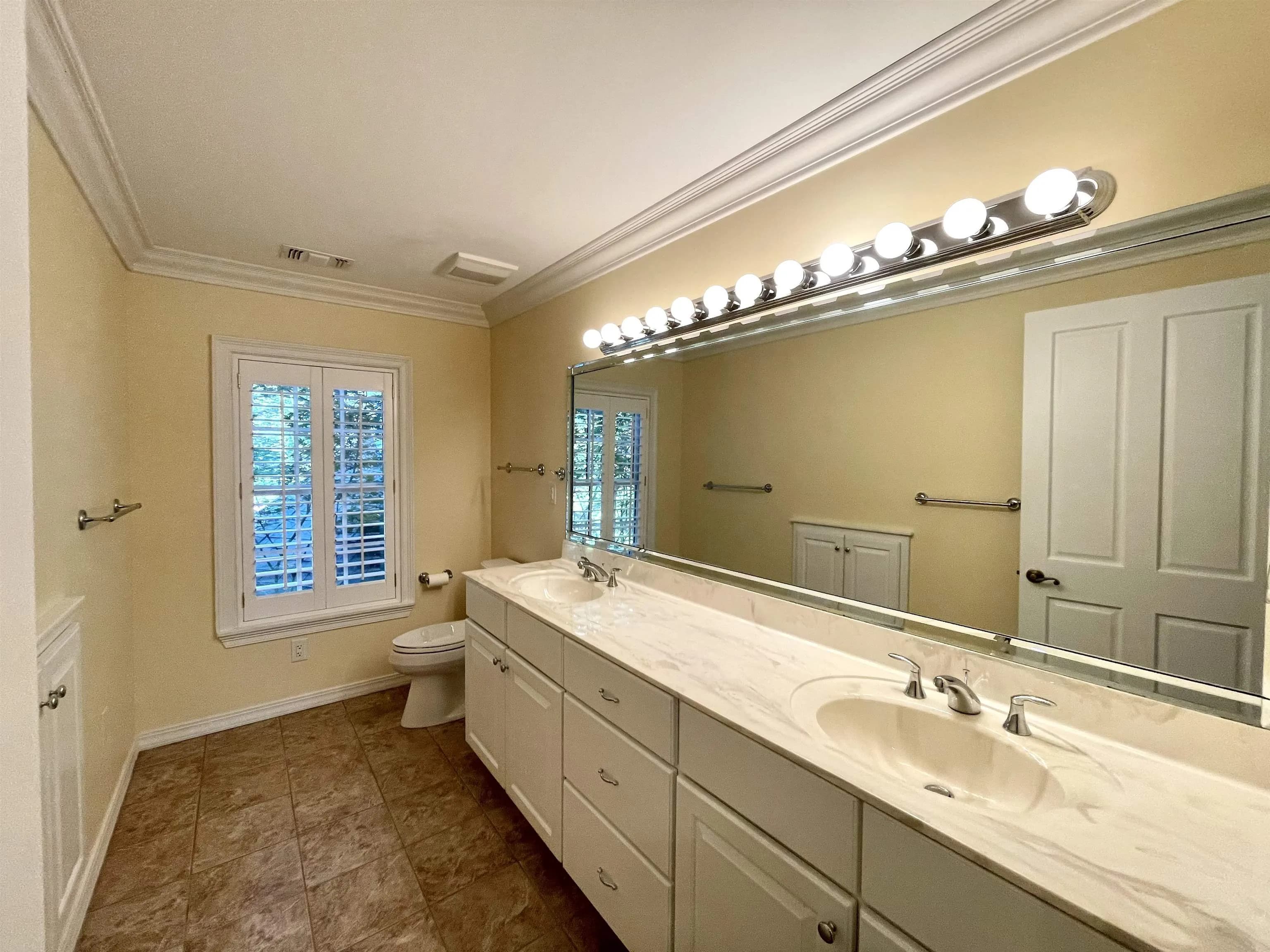 Property at 157 N Spring street - Image 28
