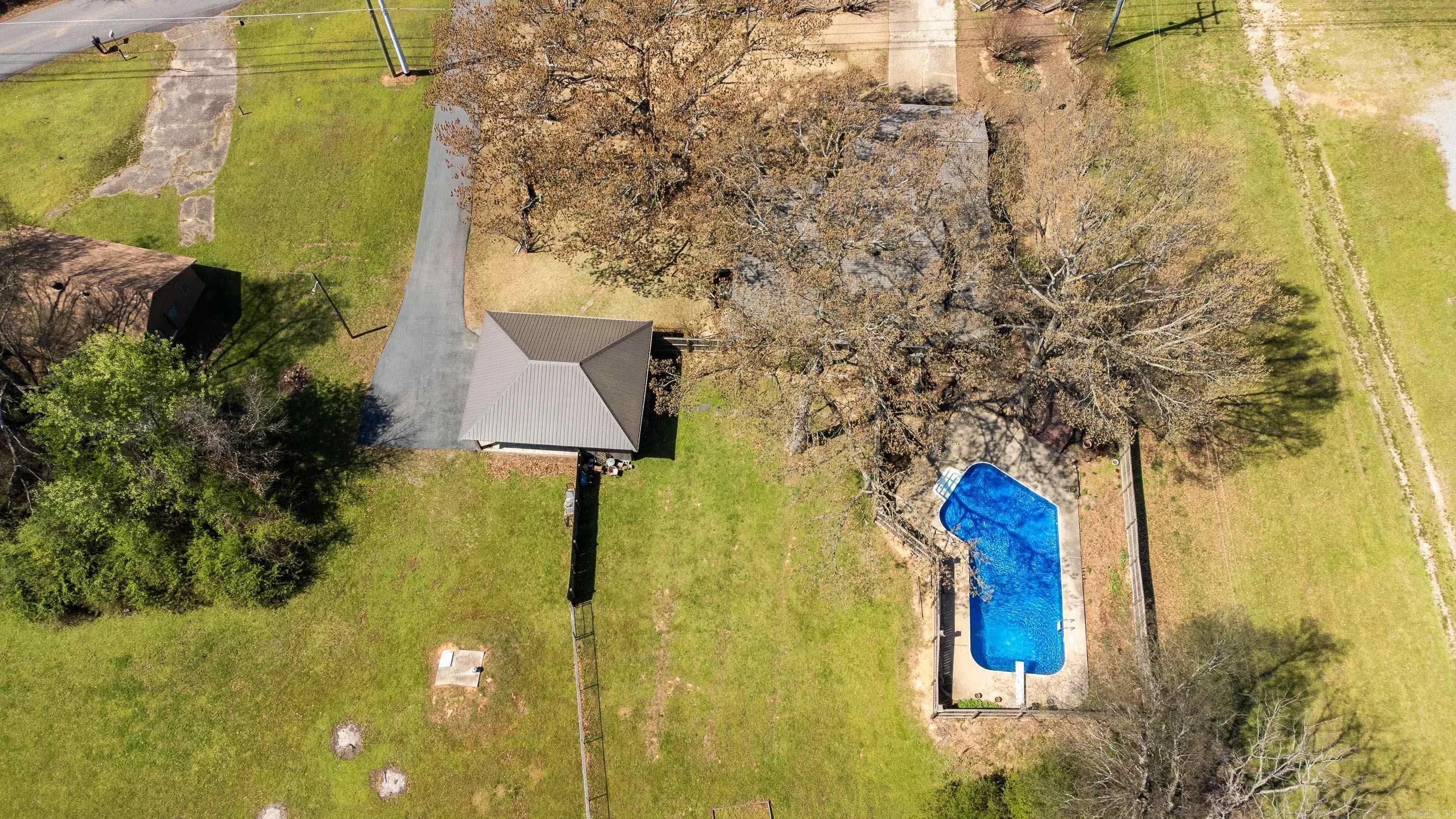 Property at 8112  Hart road - Image 36