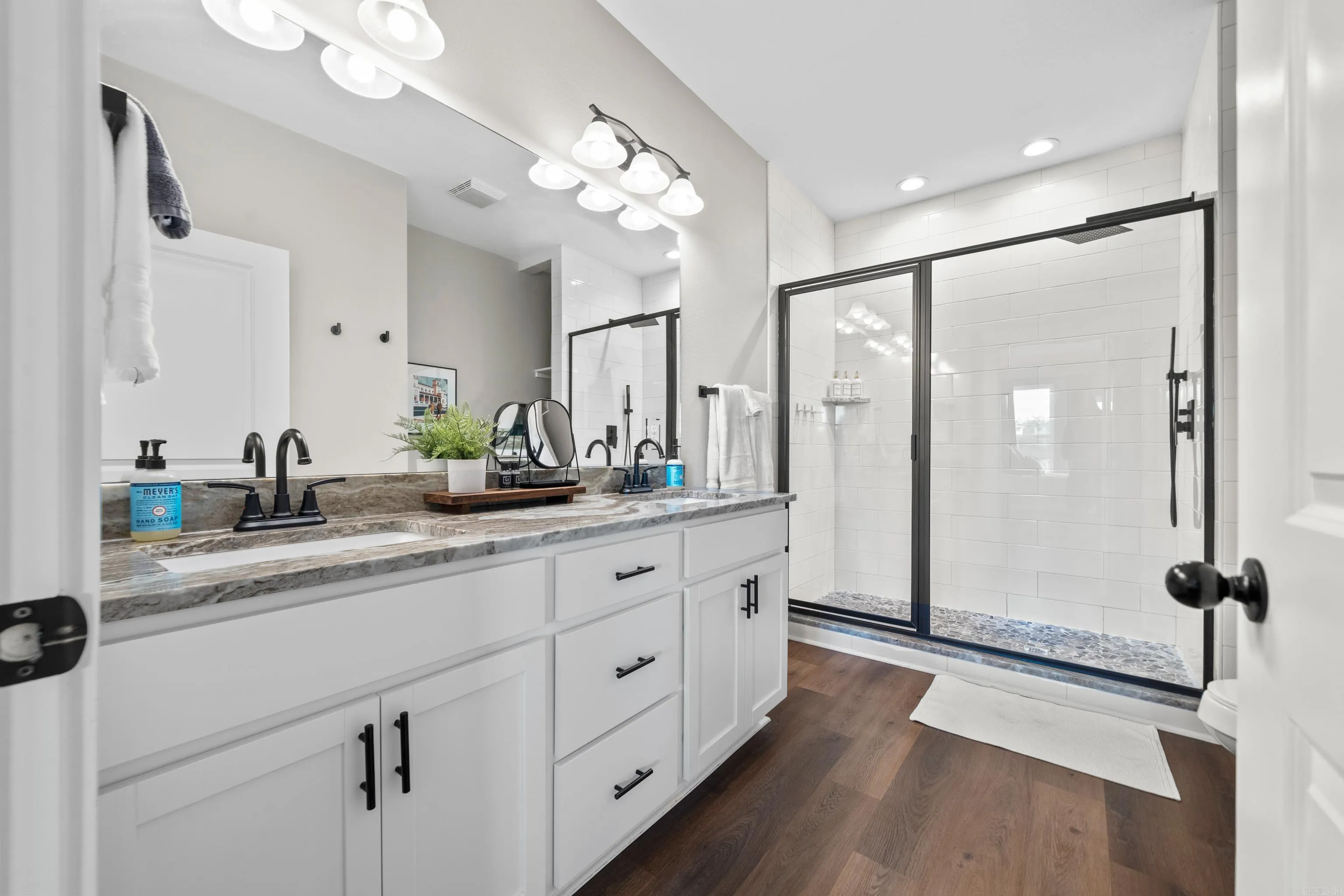 Property at 117  Lookout, A-1 - Image 25