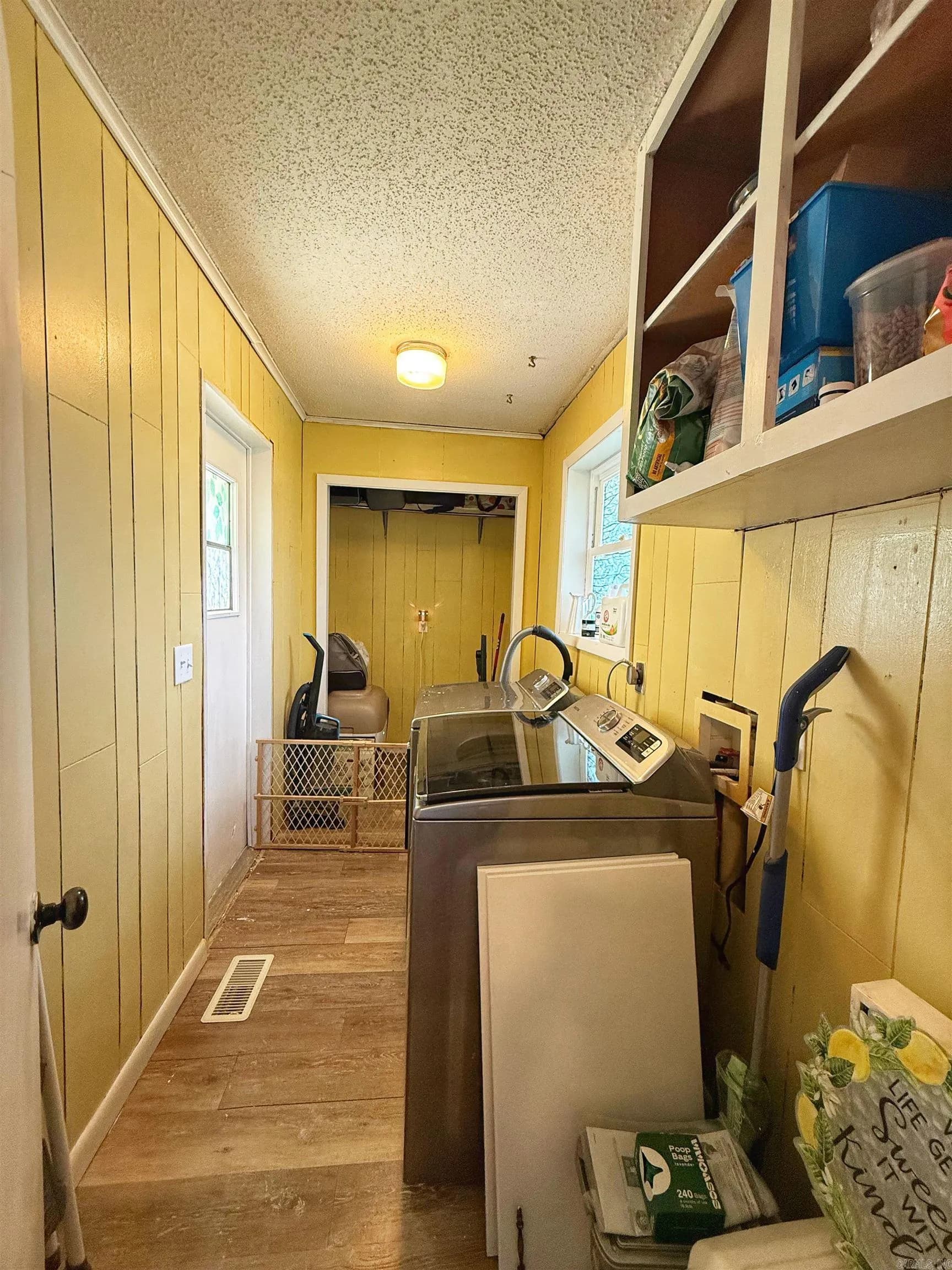 Property at 154  Cedar - Image 18