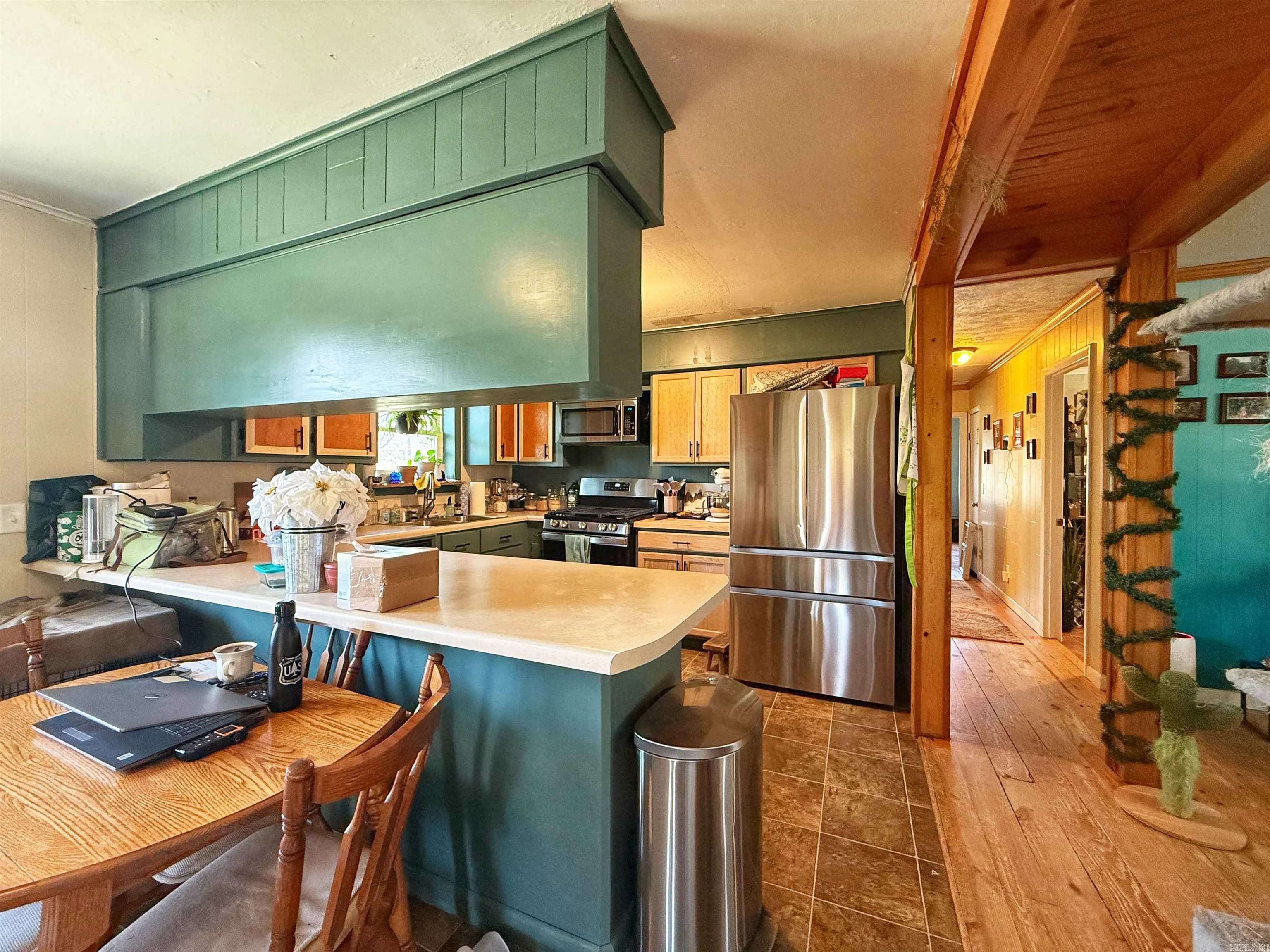 Property at 154  Cedar - Image 10