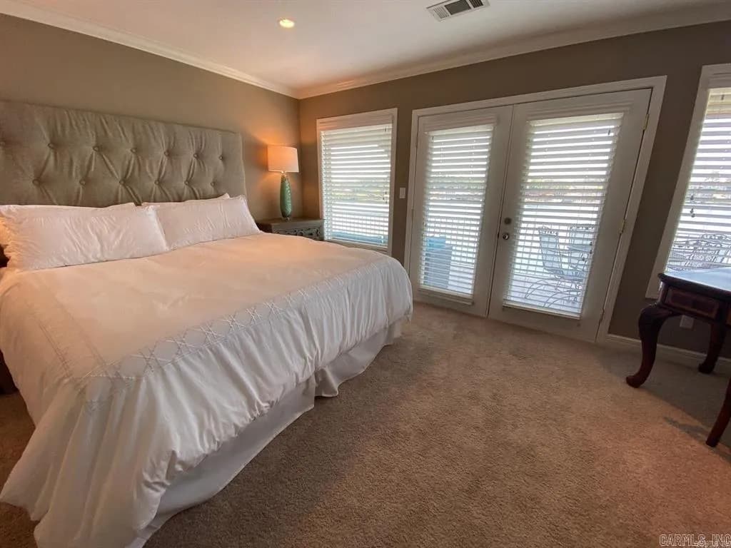 Property at 151  Villa point - Image 21