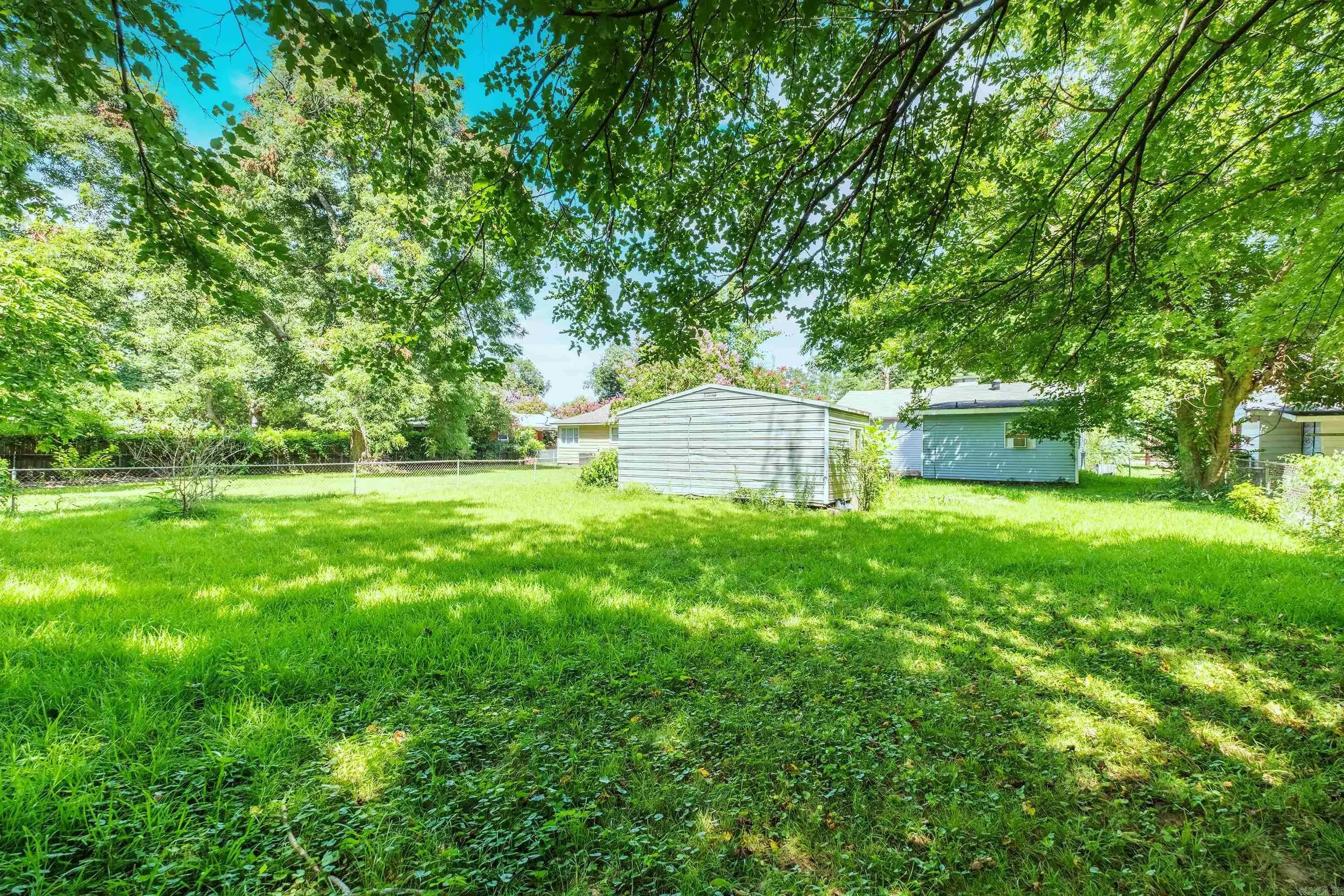 Property at 405  Healy - Image 20
