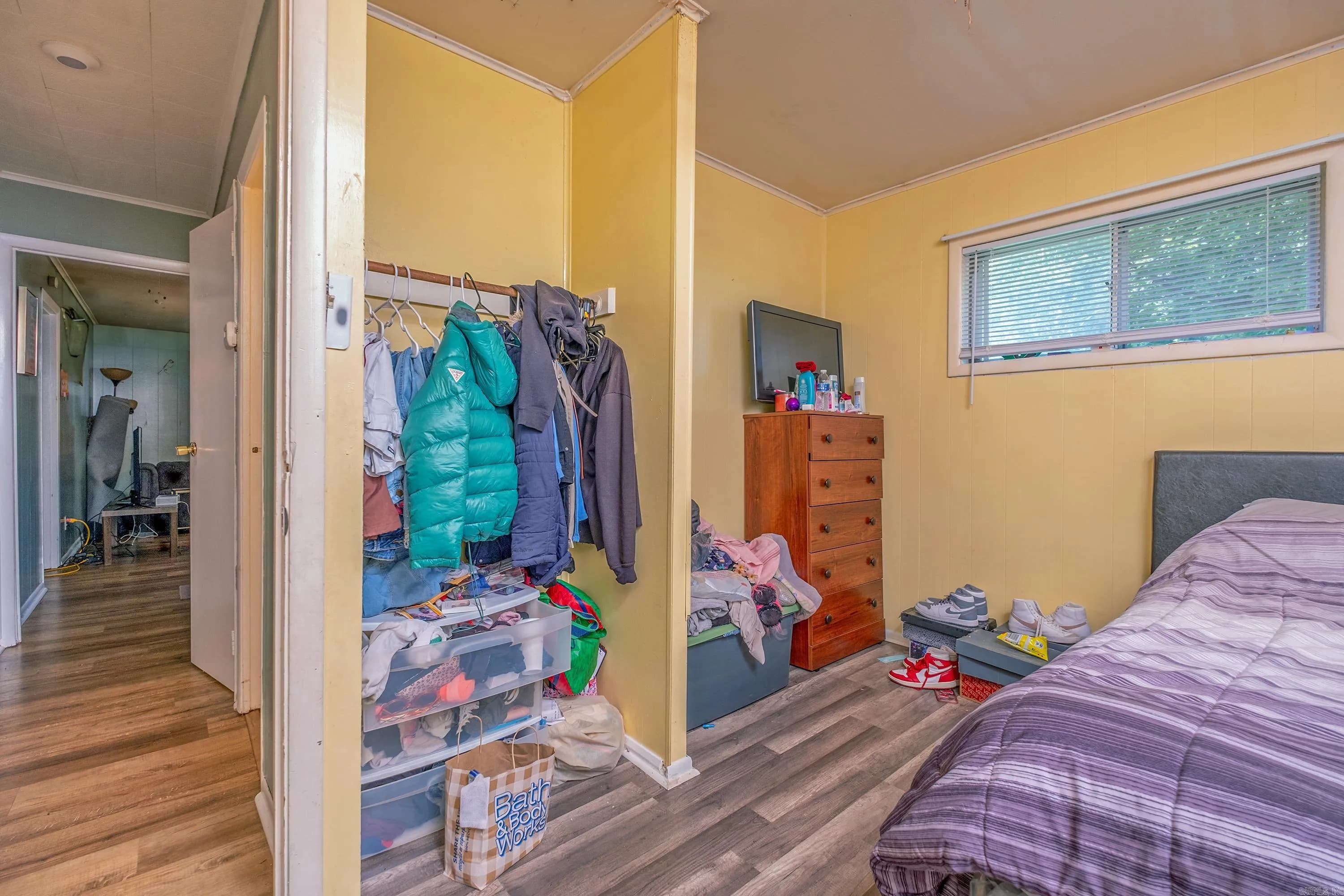 Property at 405  Healy - Image 17