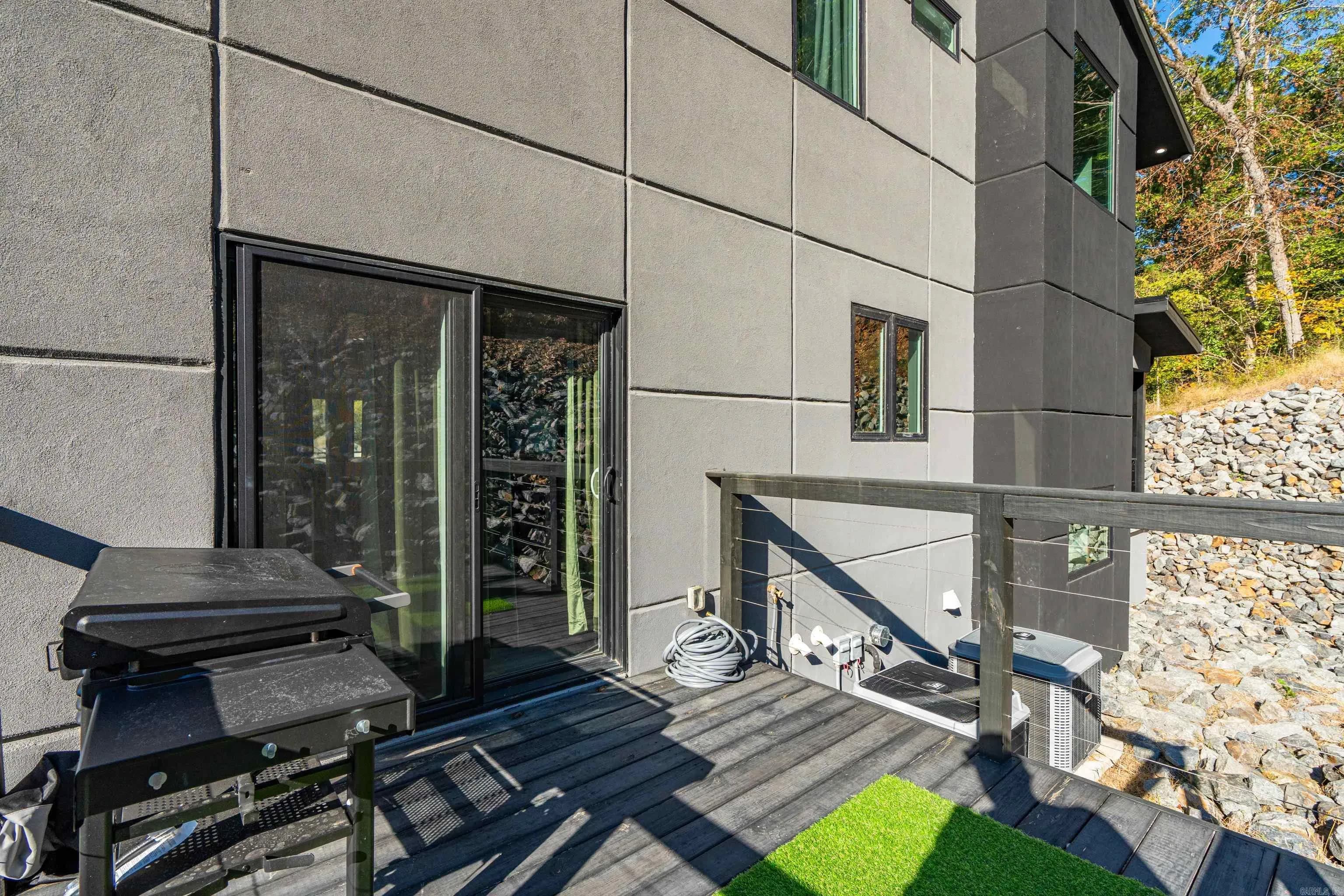Property at 106  Hunterscove - Image 20