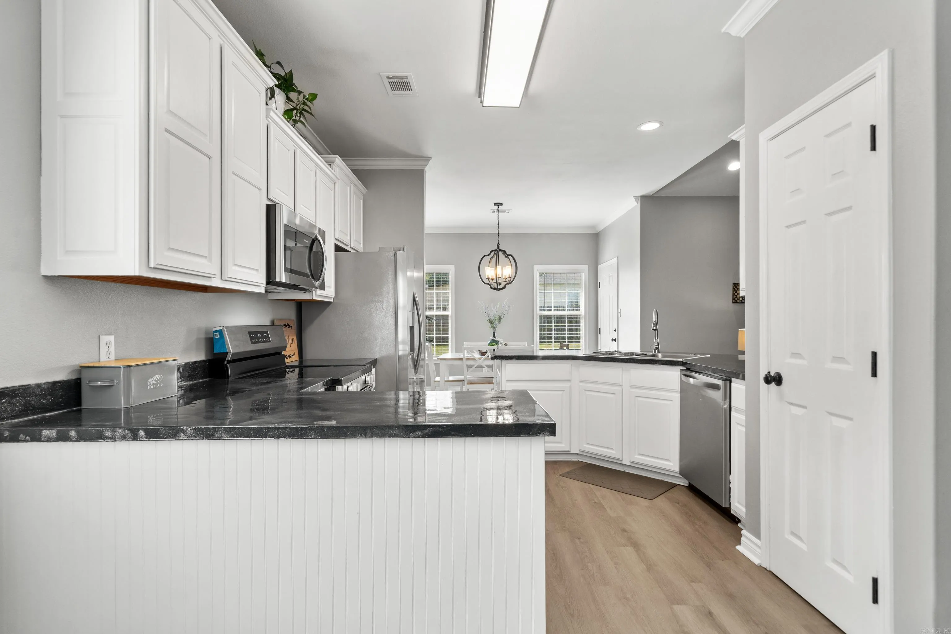 Property at 105  Wyatt cove - Image 16