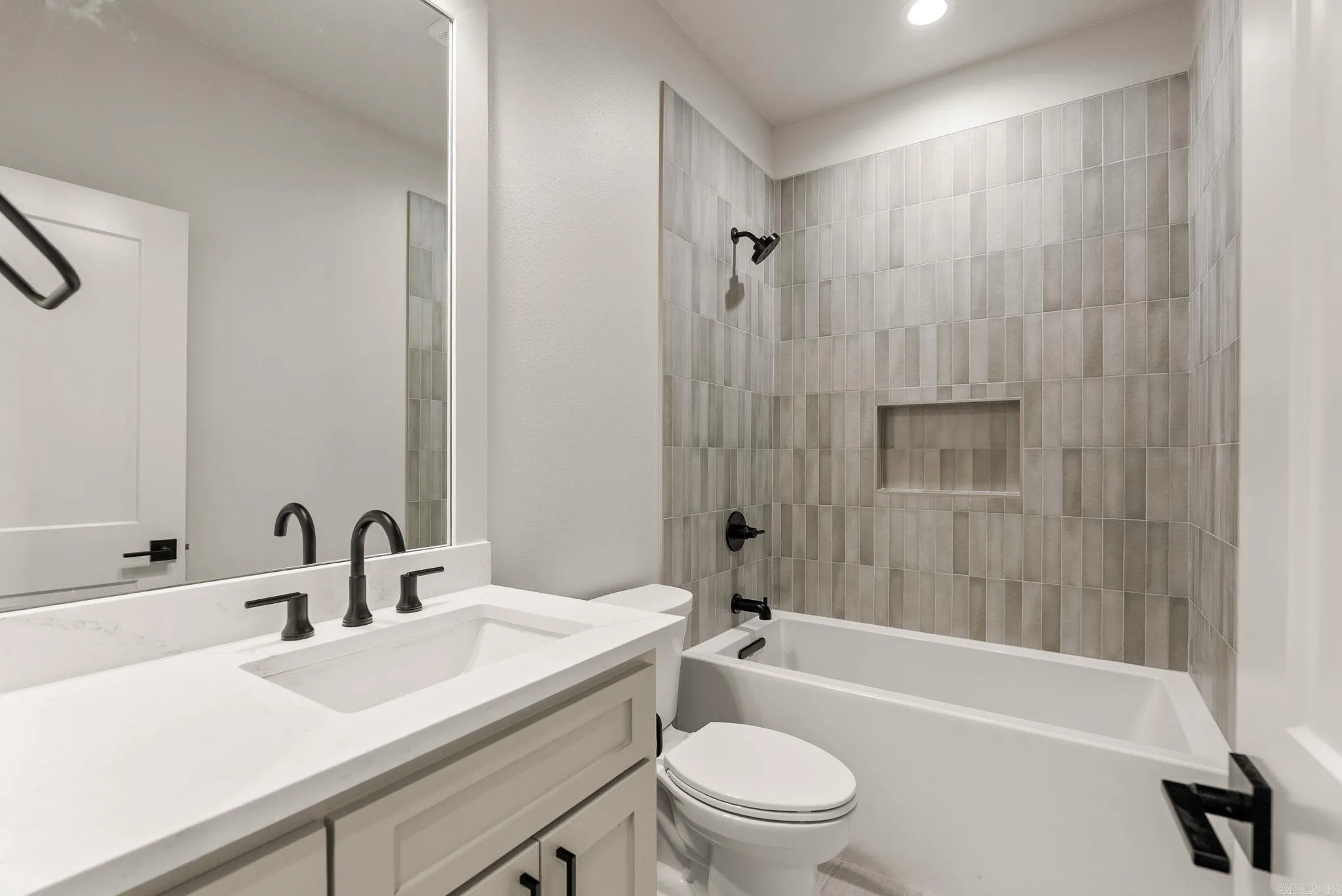 Property at 12  Calion - Image 42