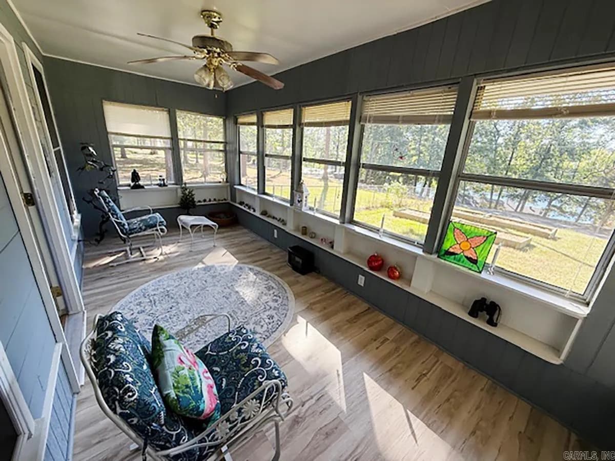 Property at 417  Houston - Image 12