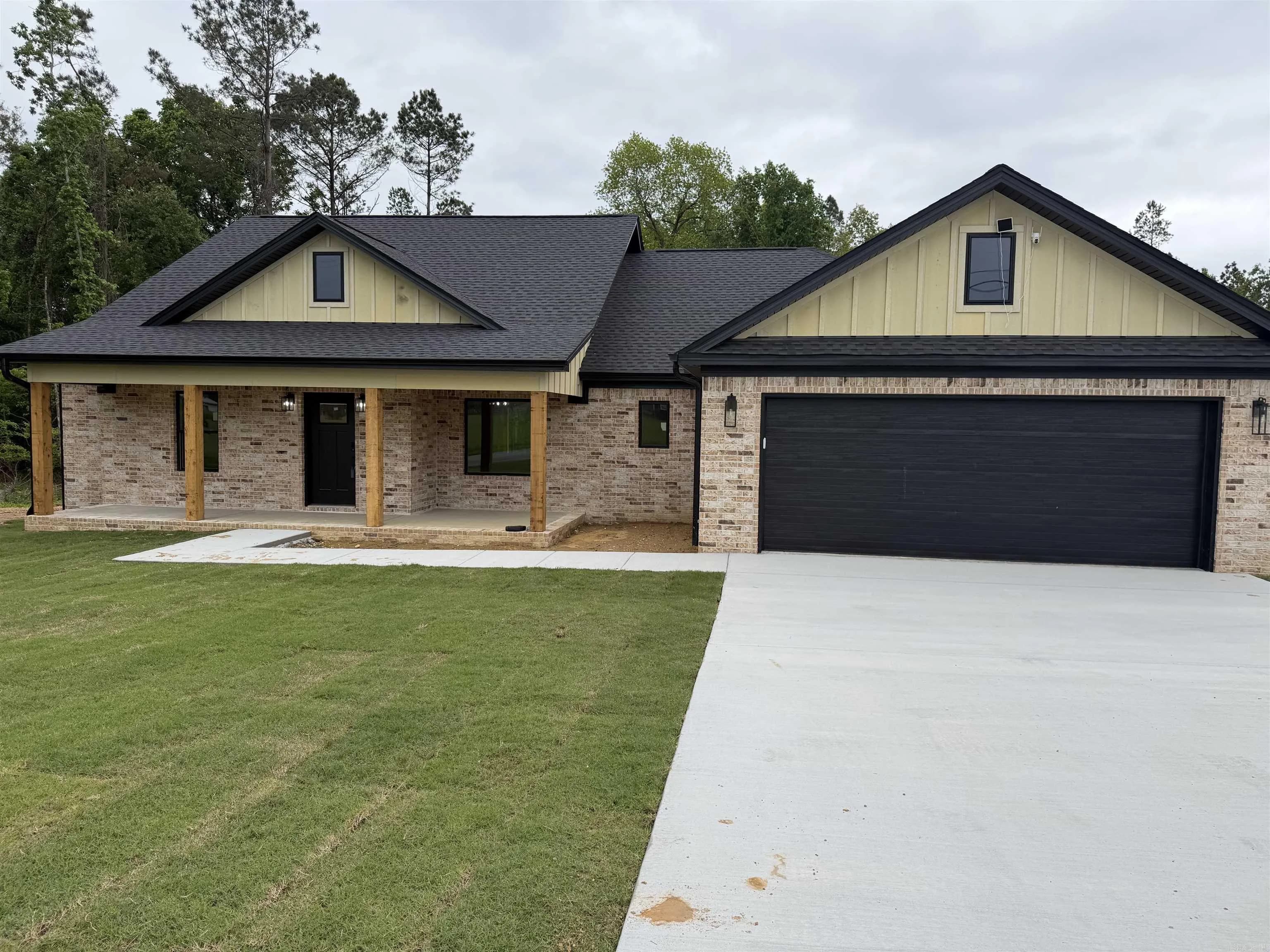 Property at 630  Grant 58 - Image 2
