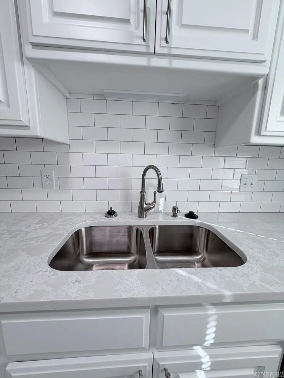 Property at 12  Purdue - Image 4
