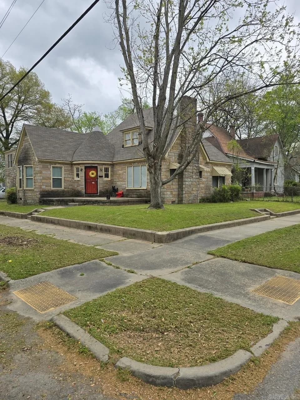 Property at 110 & 112 W 15th - Image 21