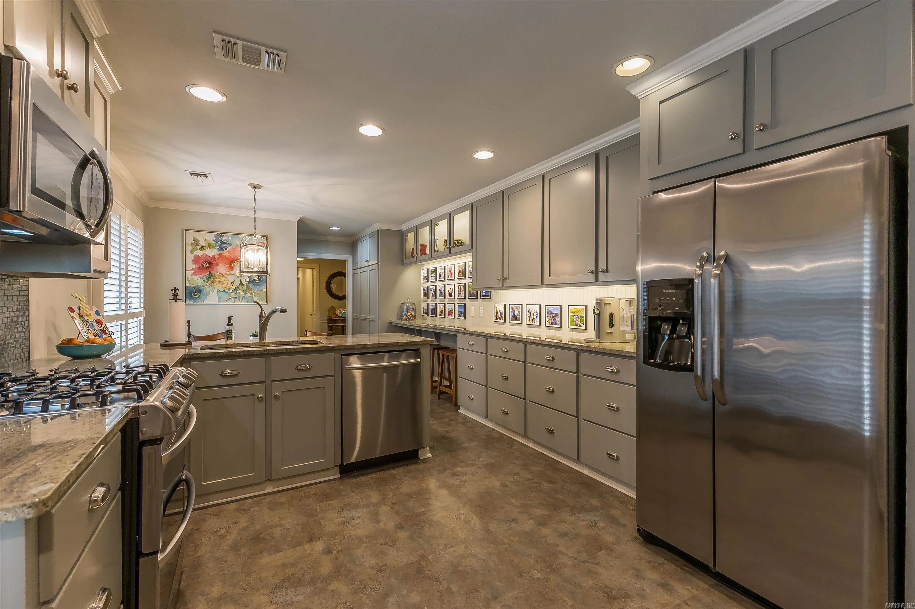 Property at 1705 N Calion - Image 17