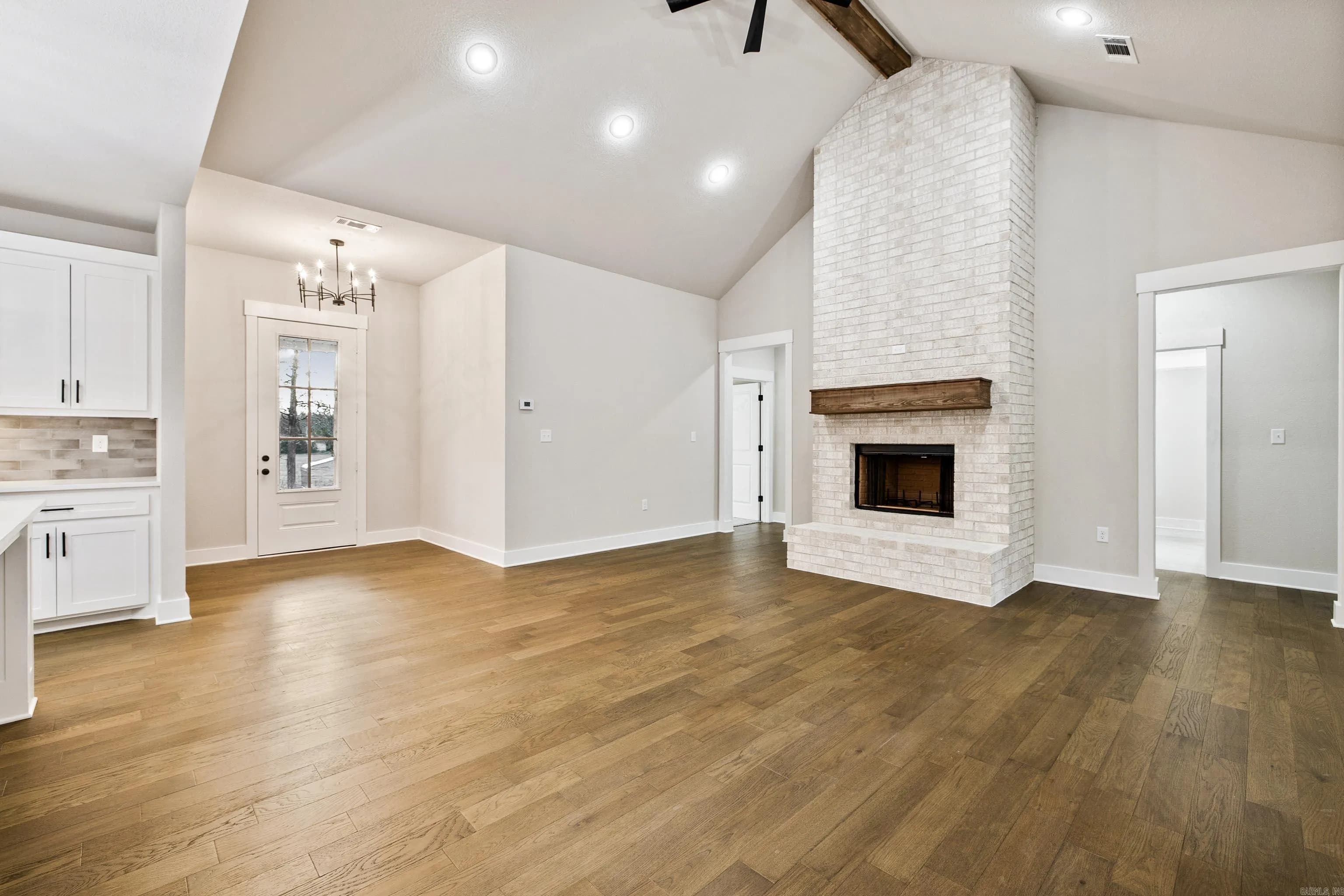 Property at 10364  Narrows - Image 32