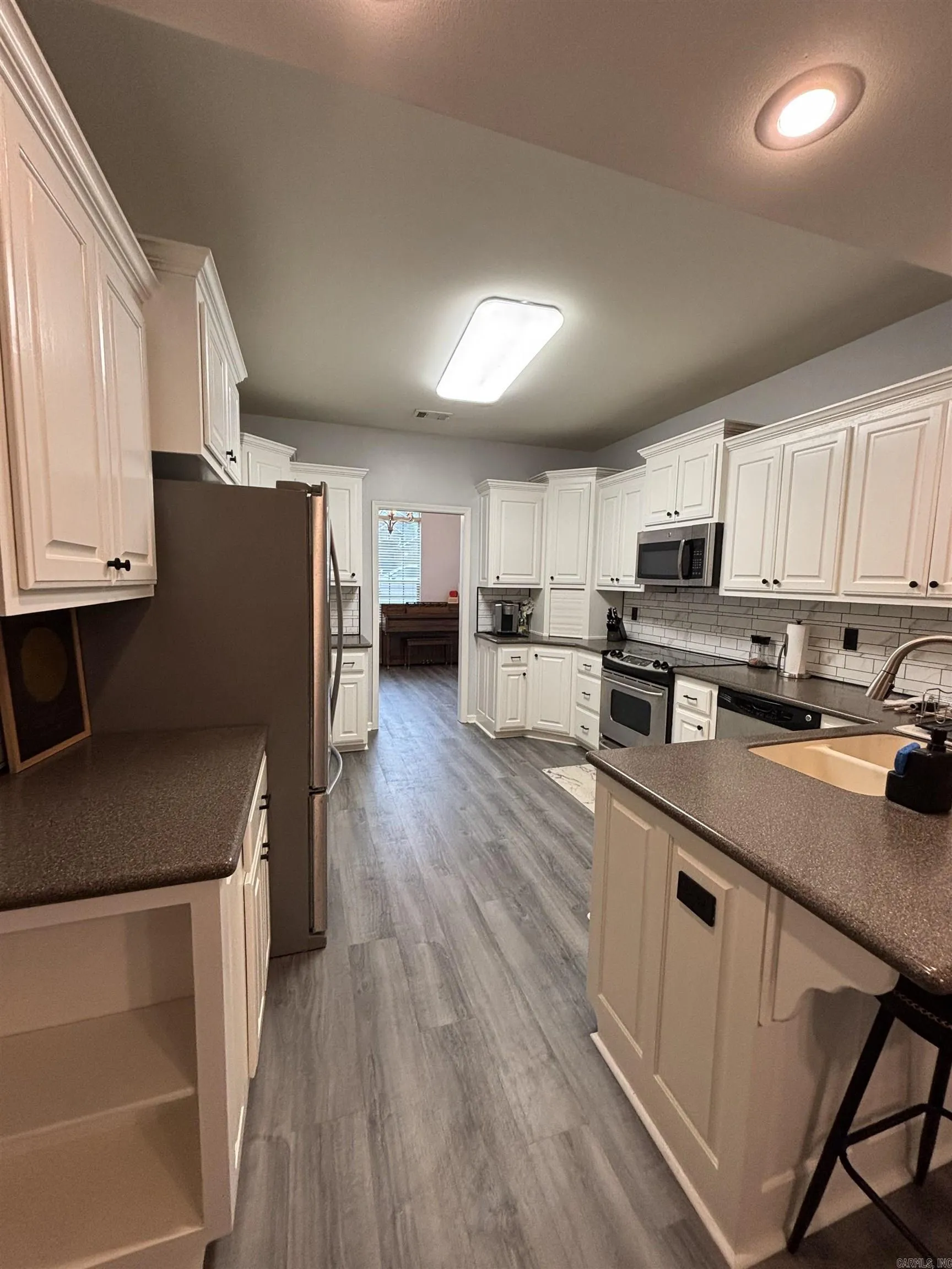 Property at 313  Grant drive - Image 13