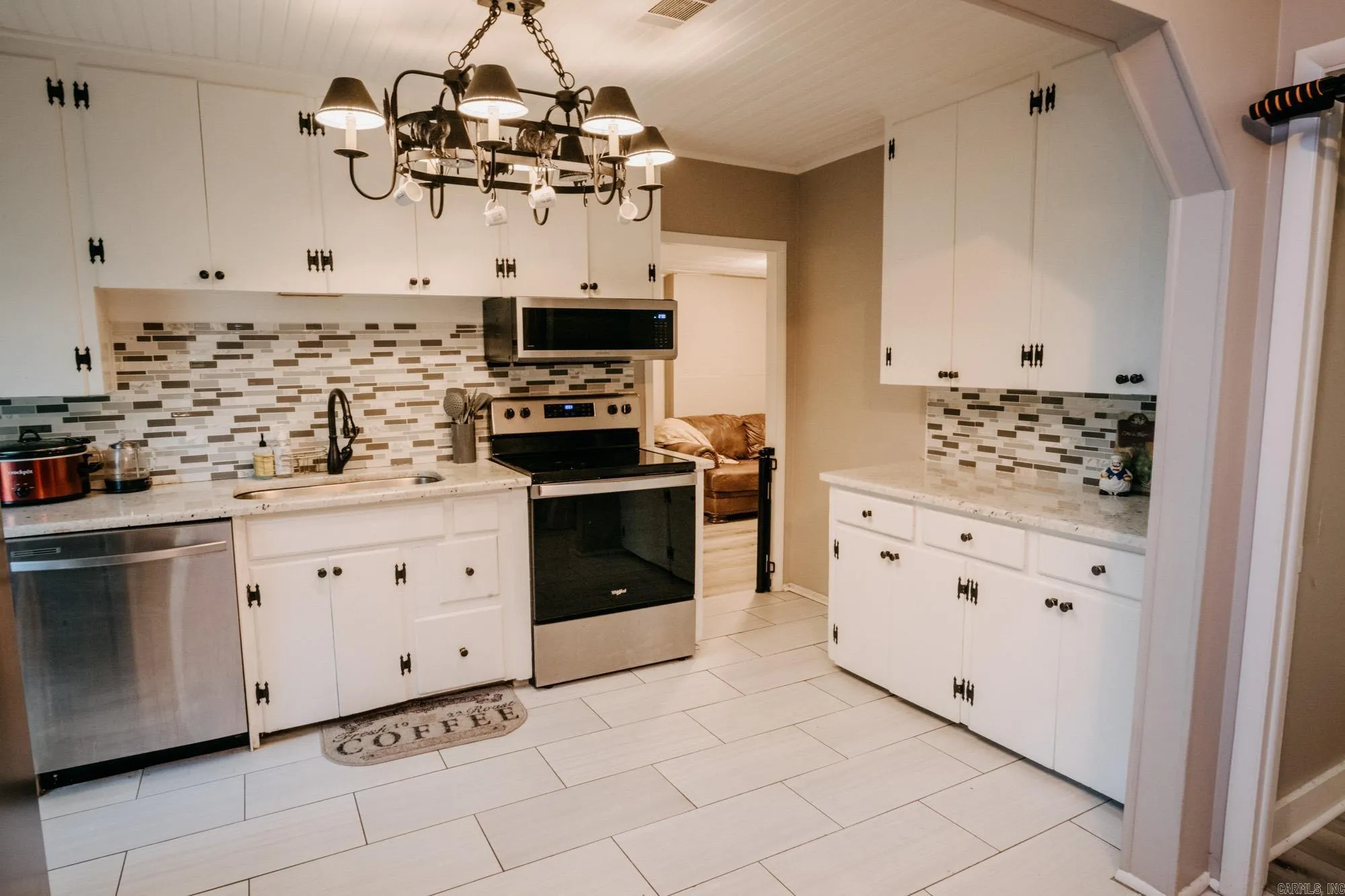 Property at 1212 W Jackman - Image 13