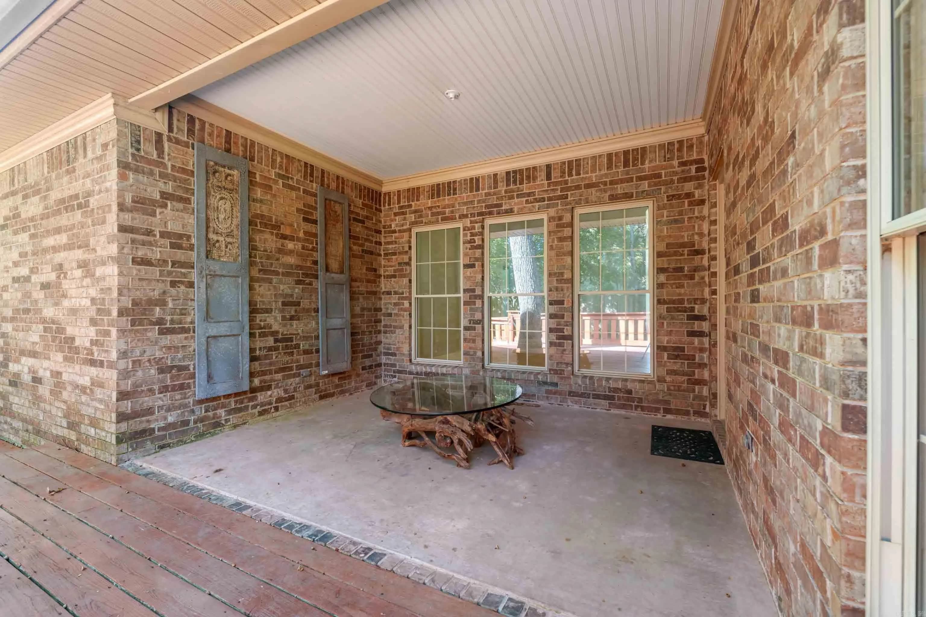 Property at 6706  Worth - Image 36