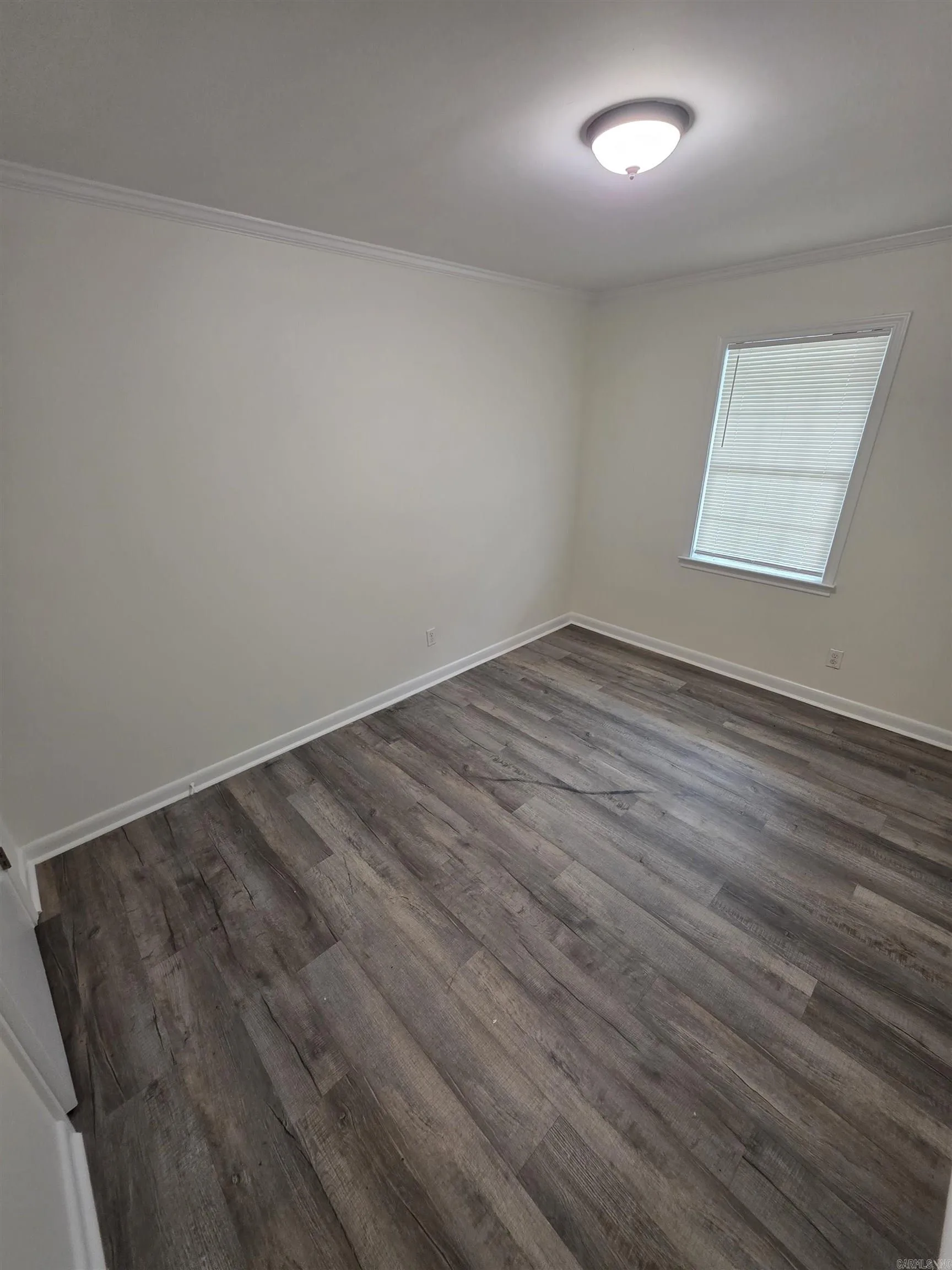 Property at 303 S Border, G - Image 6