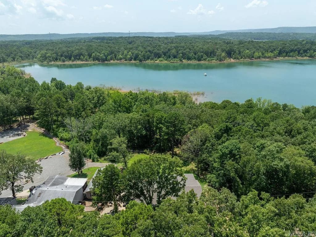 Property at 38 W Woodland - Image 4