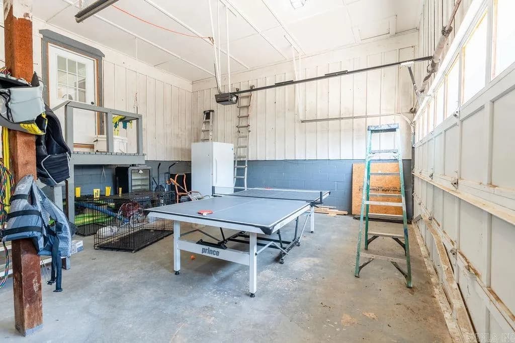 Property at 38 W Woodland - Image 31