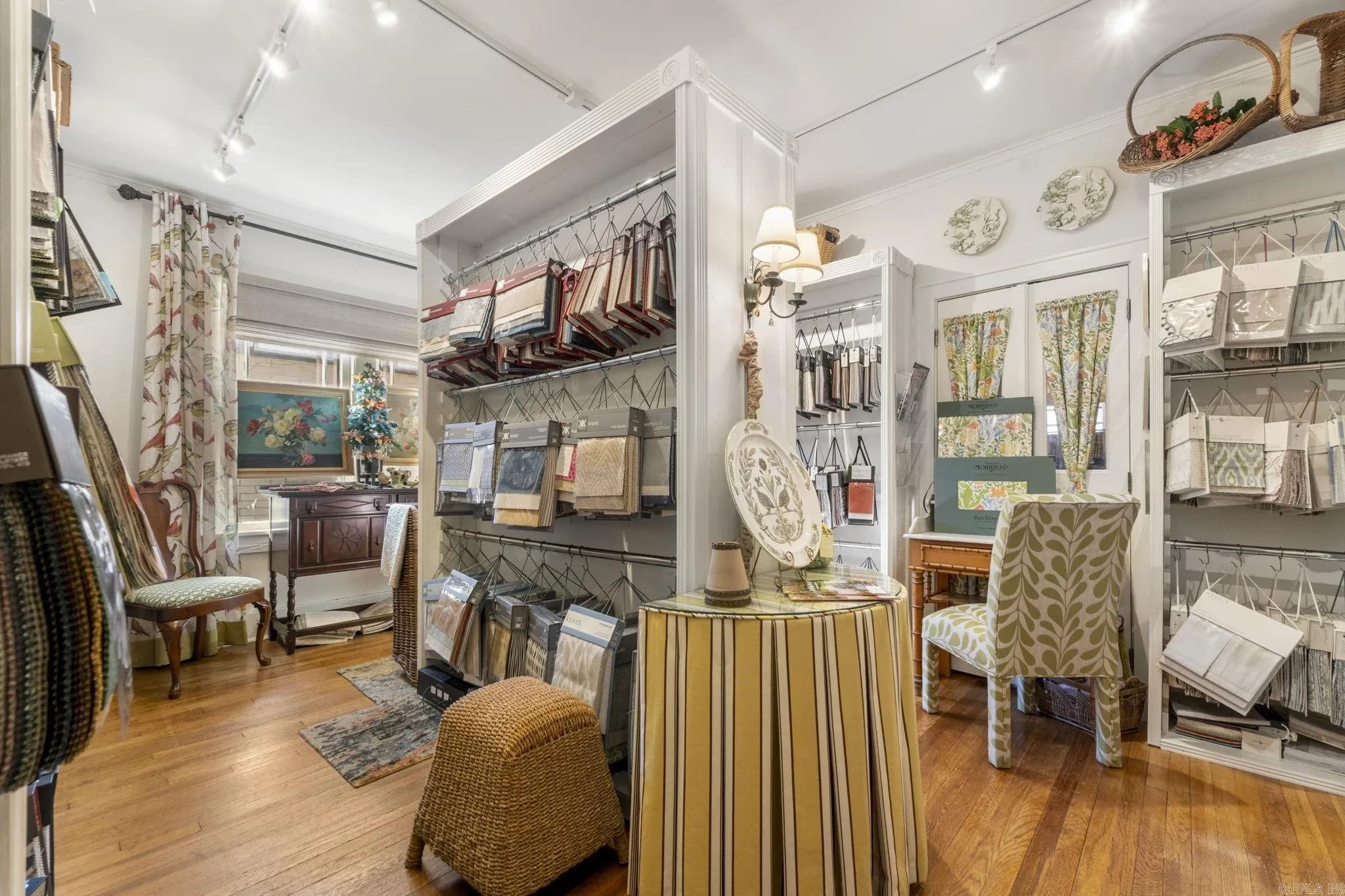 Property at 3125  John f kennedy - Image 16
