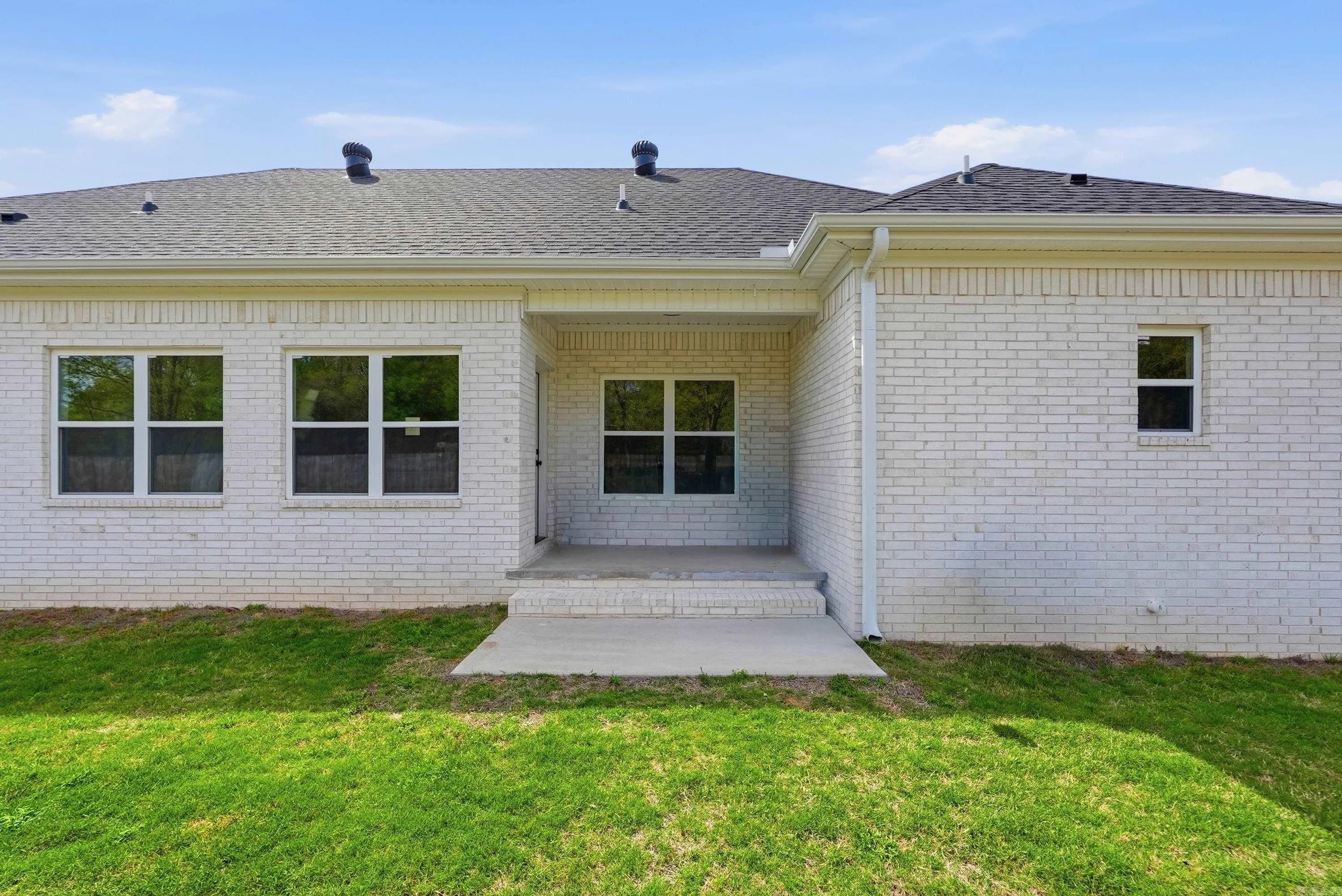 Property at 14  Songbird - Image 16