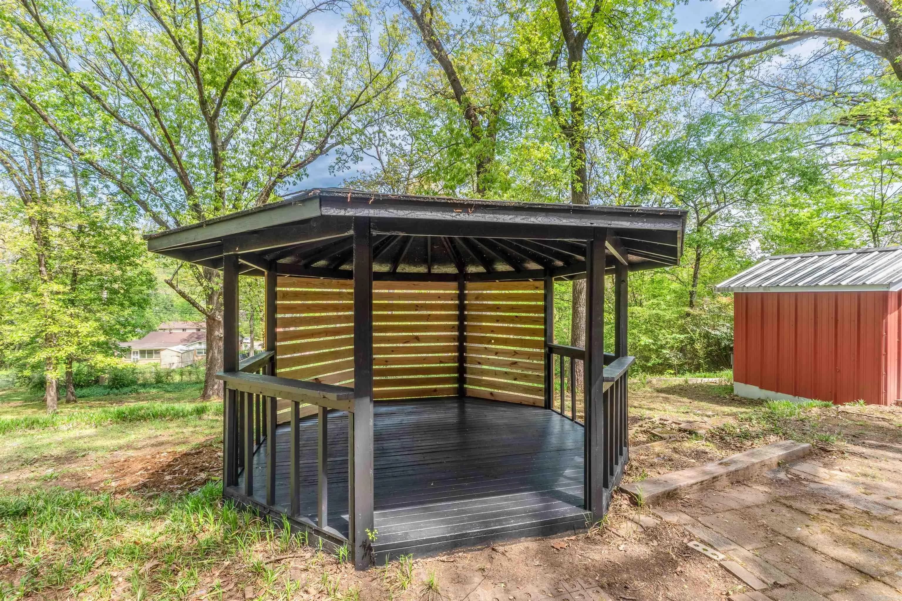 Property at 901 E H - Image 48