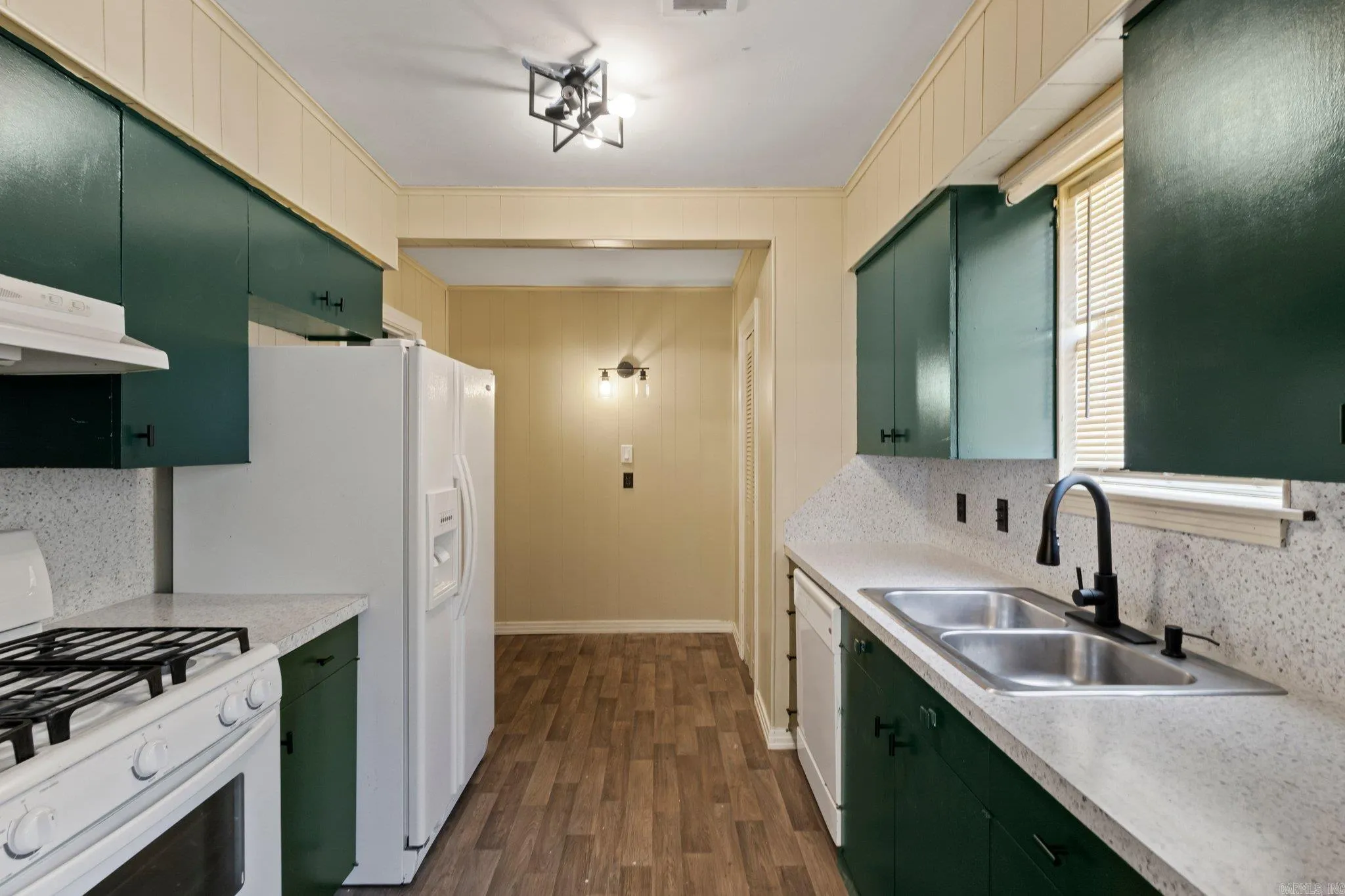 Property at 1309  Parker - Image 10